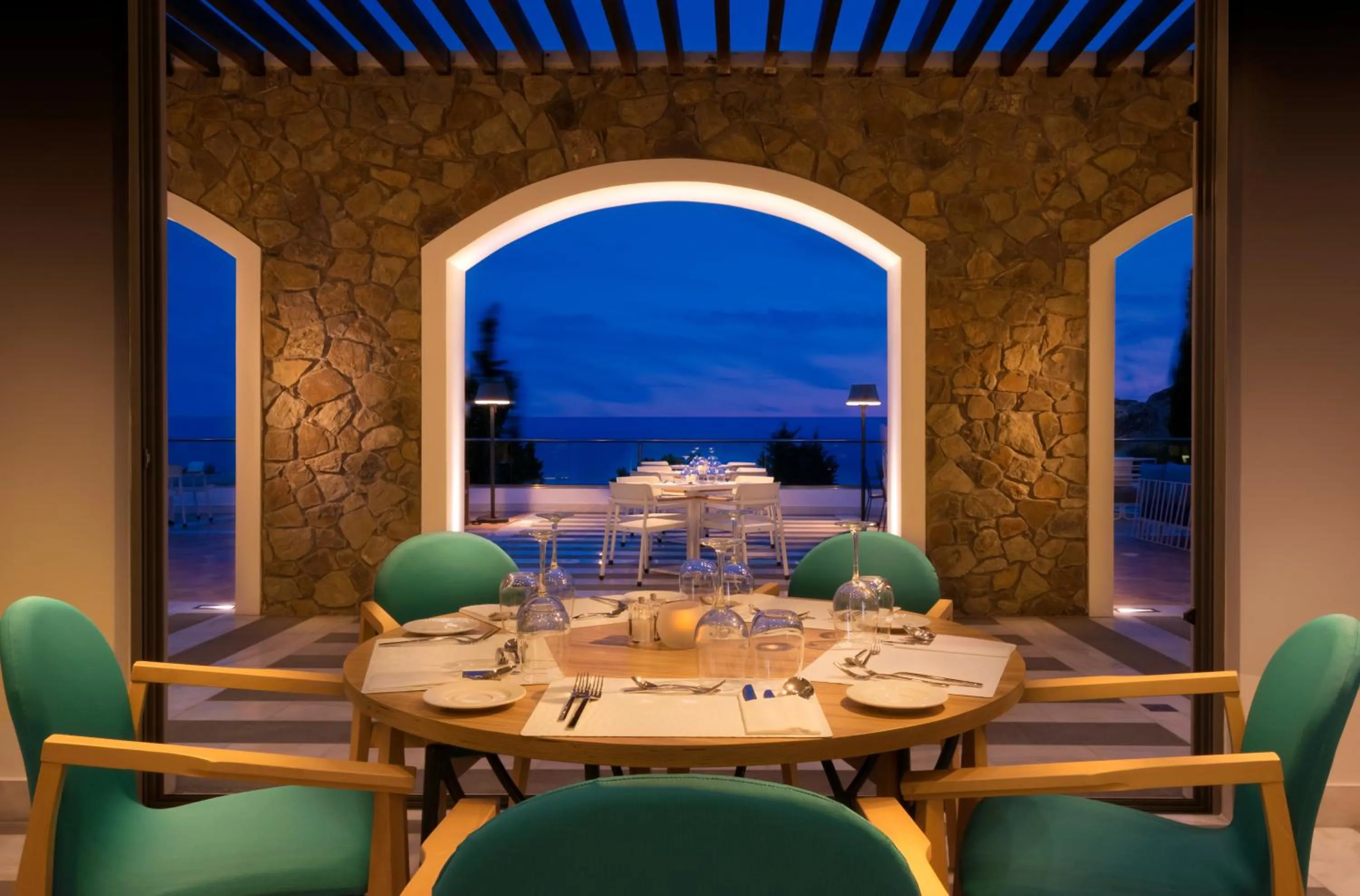 Restaurant/places to eat in Porto Angeli