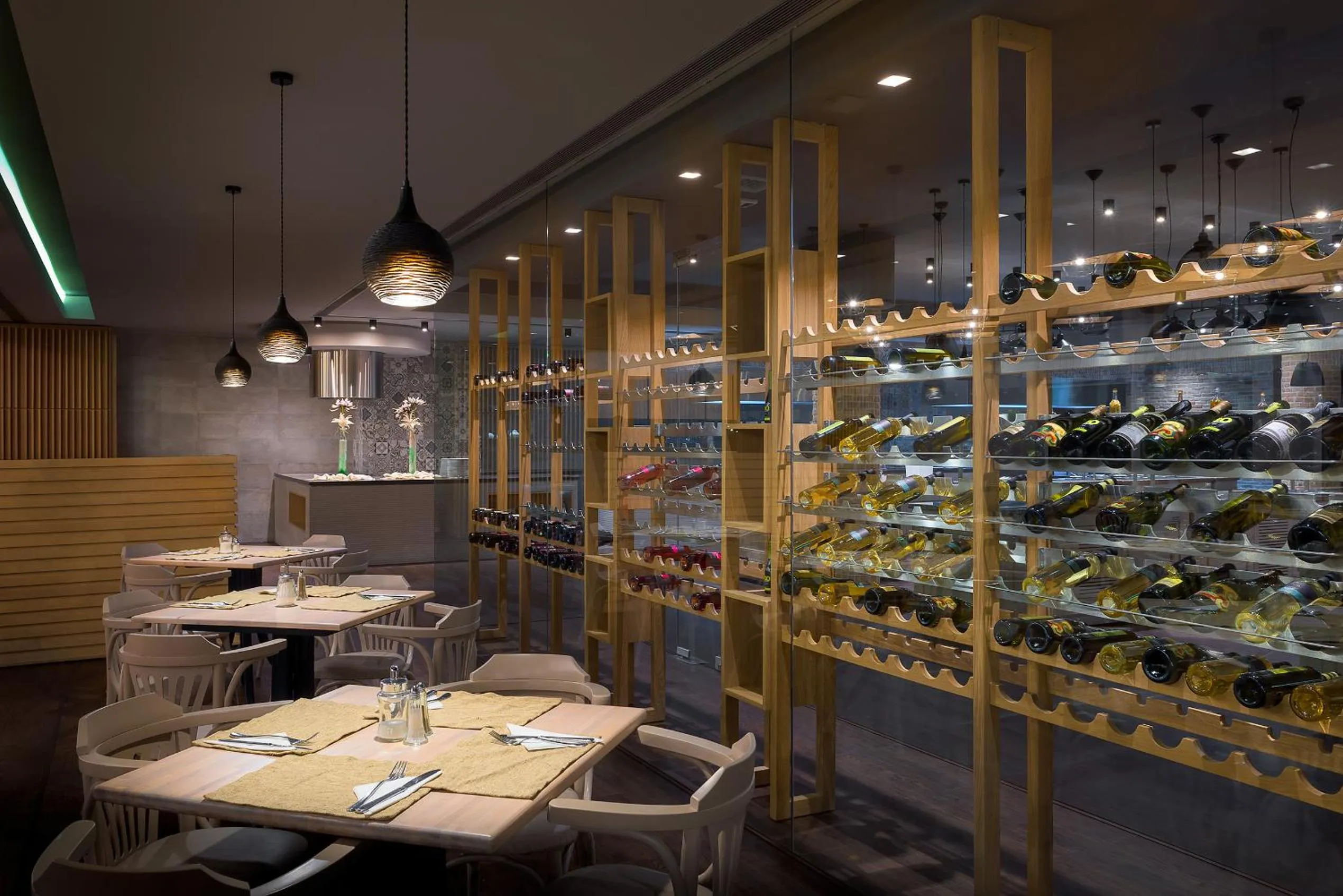 Restaurant/places to eat in Porto Angeli