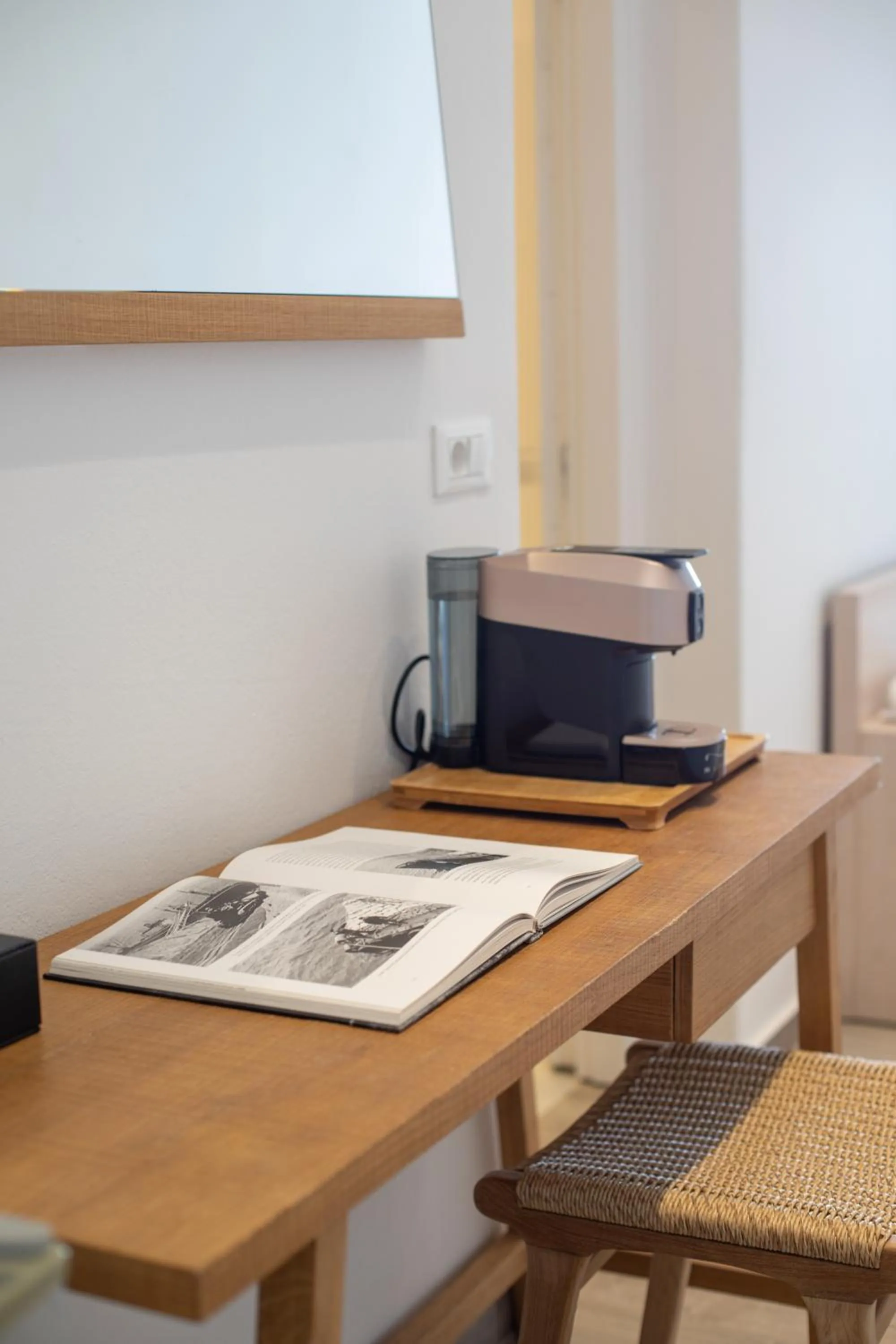 Coffee/tea facilities in Acrogiali Beachfront Hotel Mykonos