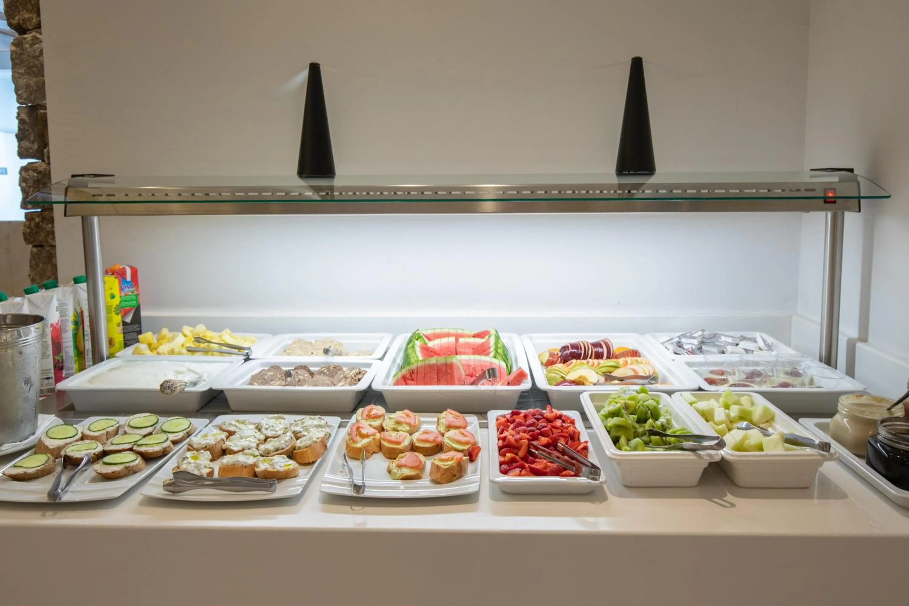 Buffet breakfast in Acrogiali Beachfront Hotel Mykonos