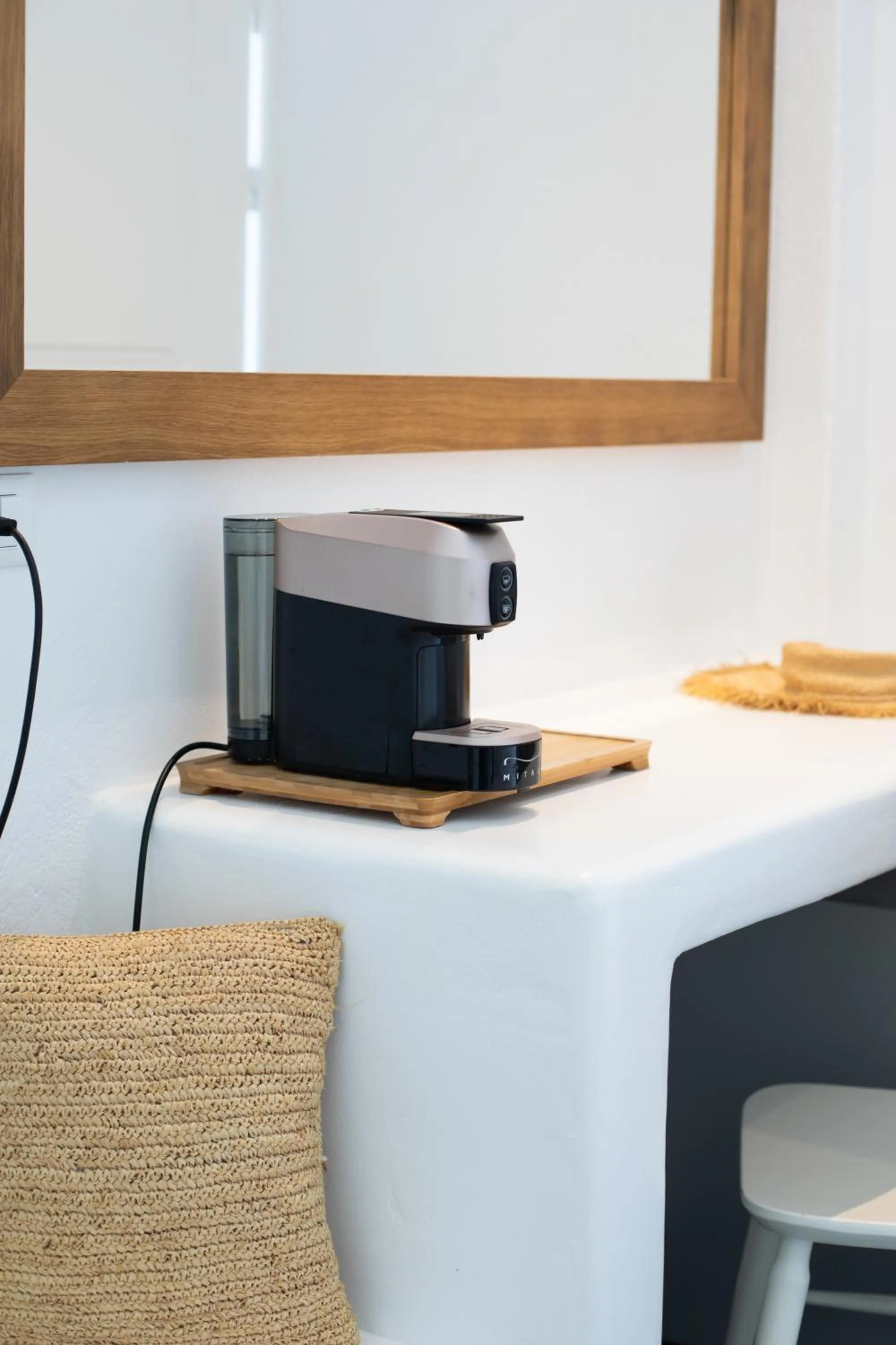 Coffee/tea facilities in Acrogiali Beachfront Hotel Mykonos