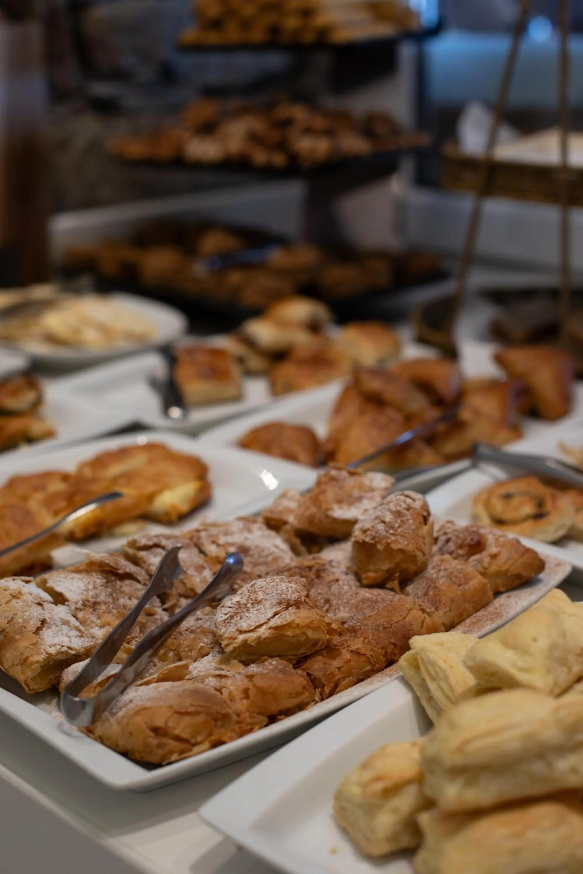 Buffet breakfast in Acrogiali Beachfront Hotel Mykonos