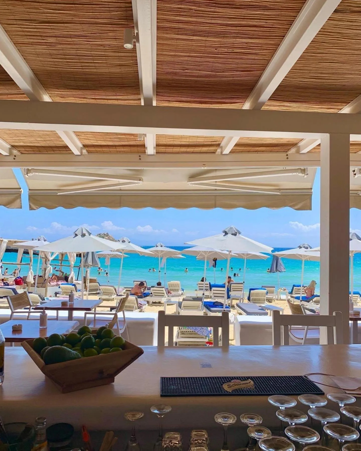 Restaurant/places to eat in Acrogiali Beachfront Hotel Mykonos