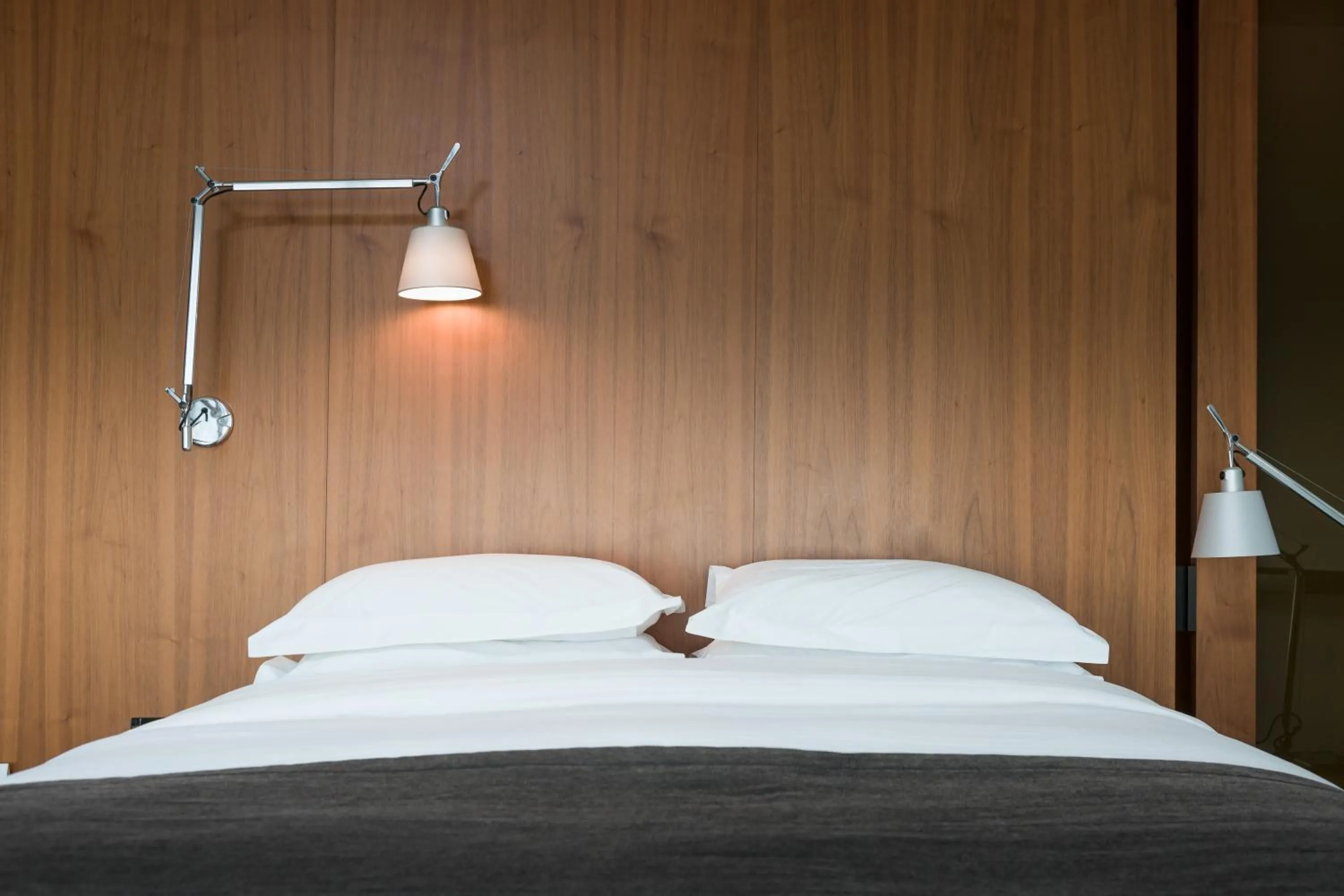 Bedroom, Bed in The Met Hotel Thessaloniki, a Member of Design Hotels