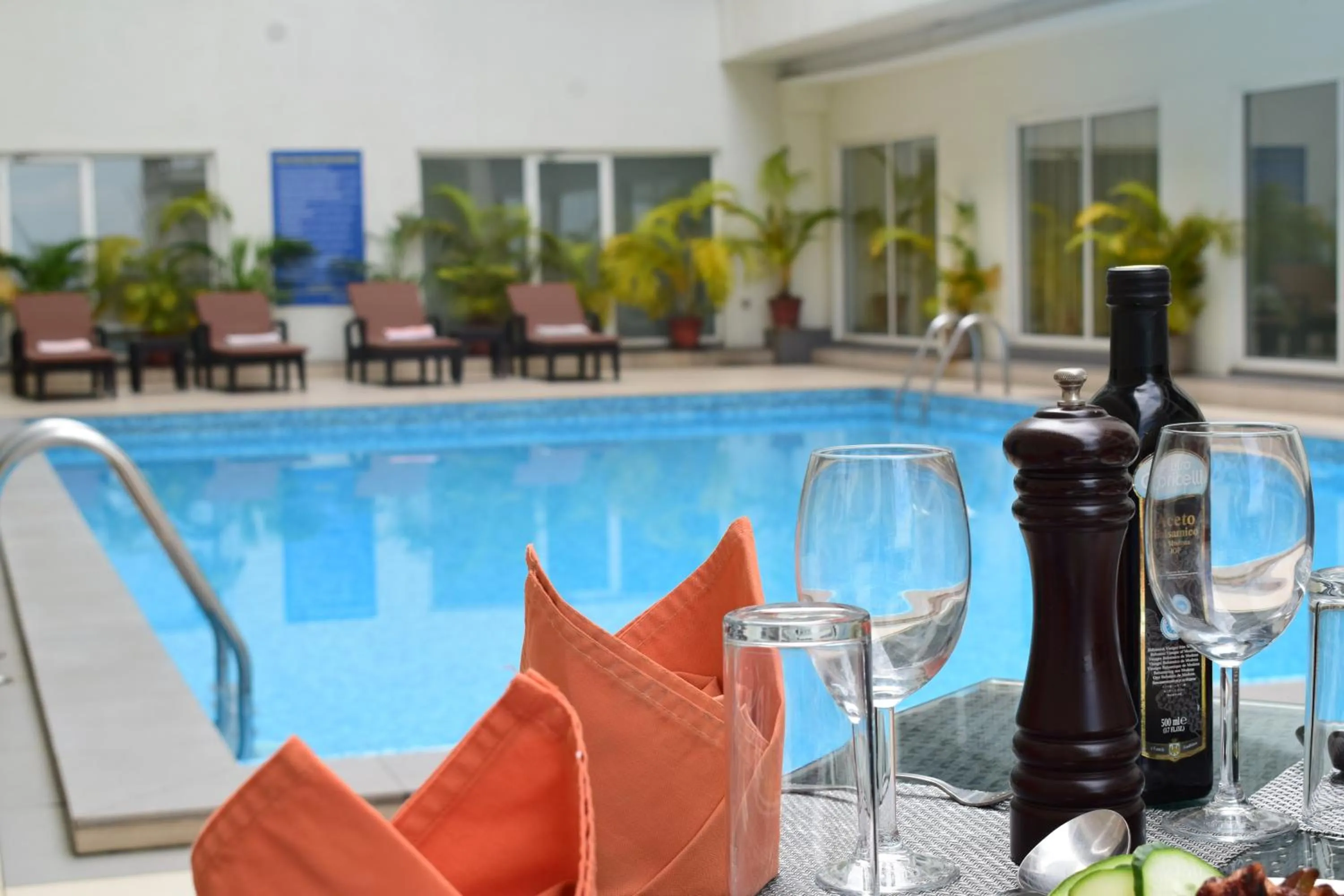 Alcoholic drinks in Starlit Suites Kochi