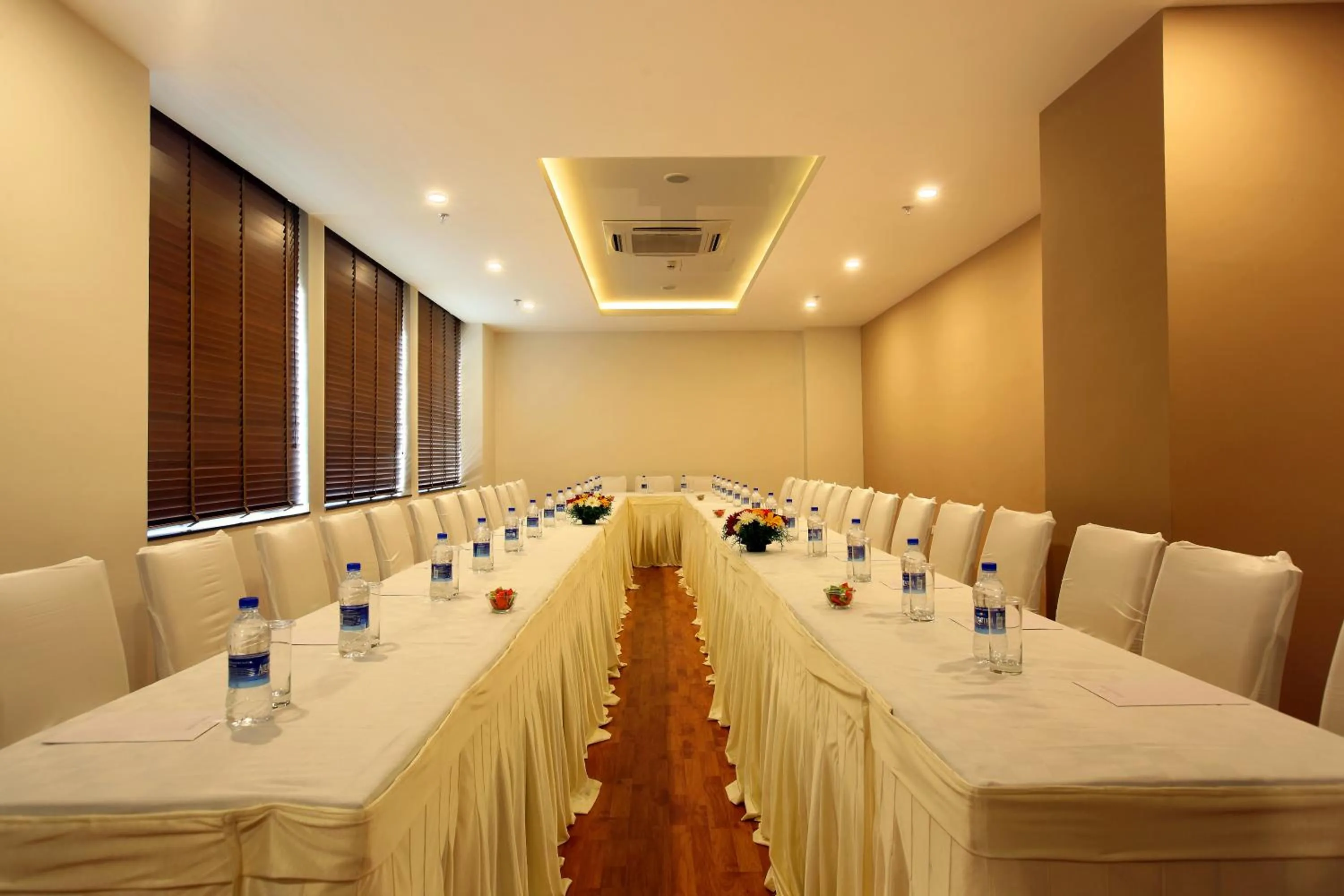 Meeting/conference room in Starlit Suites Kochi