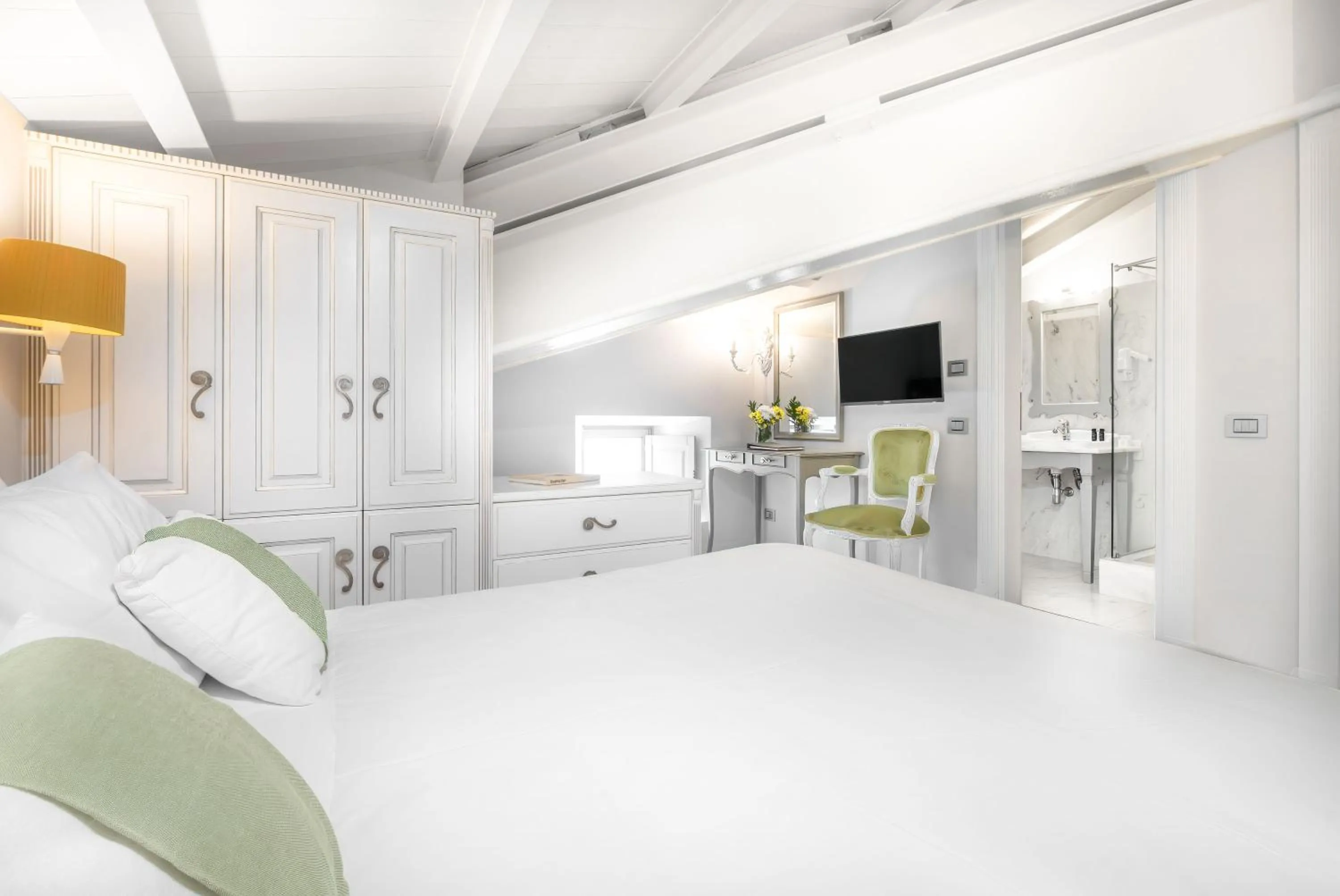 Bedroom, Bed in Micra Anglia Boutique Hotel & Spa