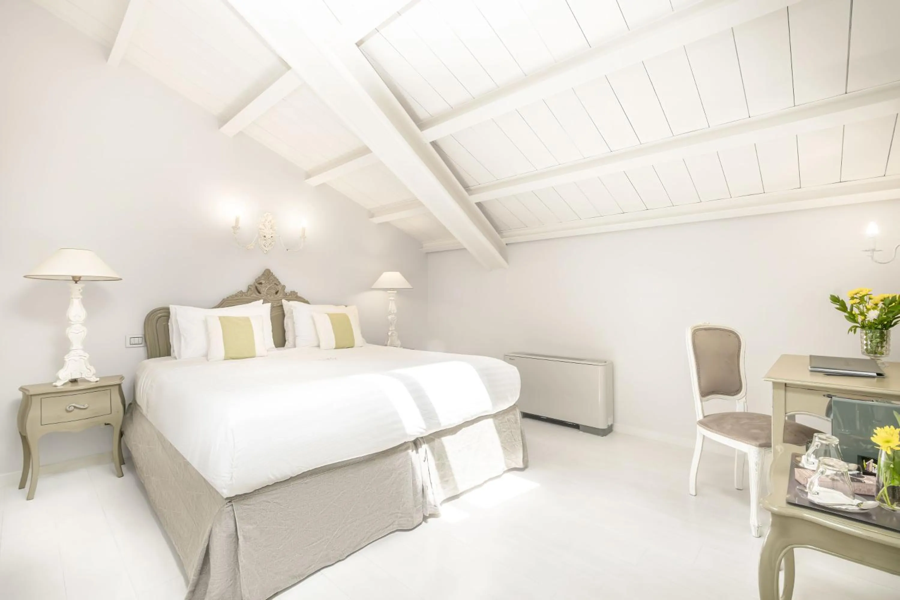 Bedroom, Bed in Micra Anglia Boutique Hotel & Spa
