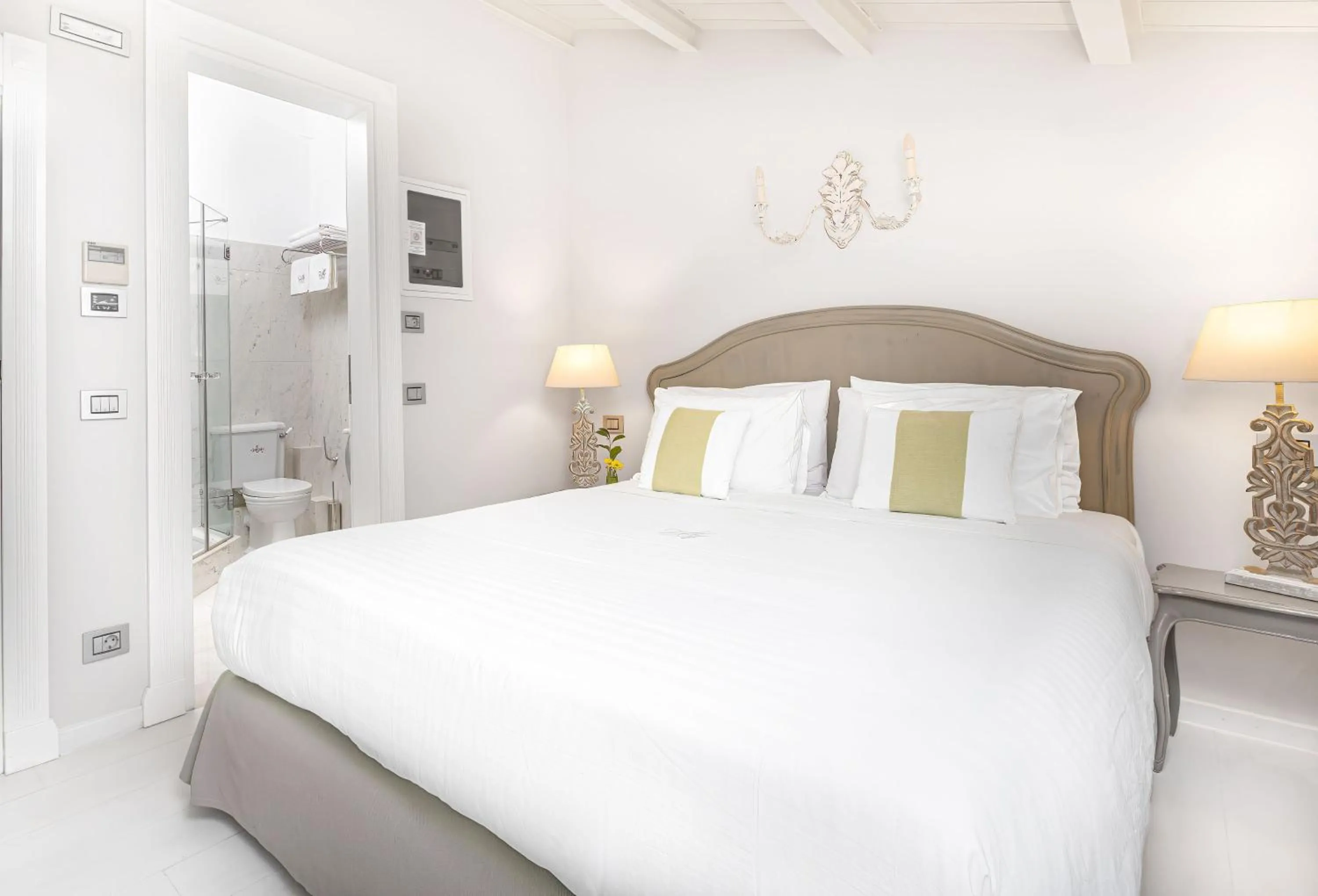 Bed in Micra Anglia Boutique Hotel & Spa