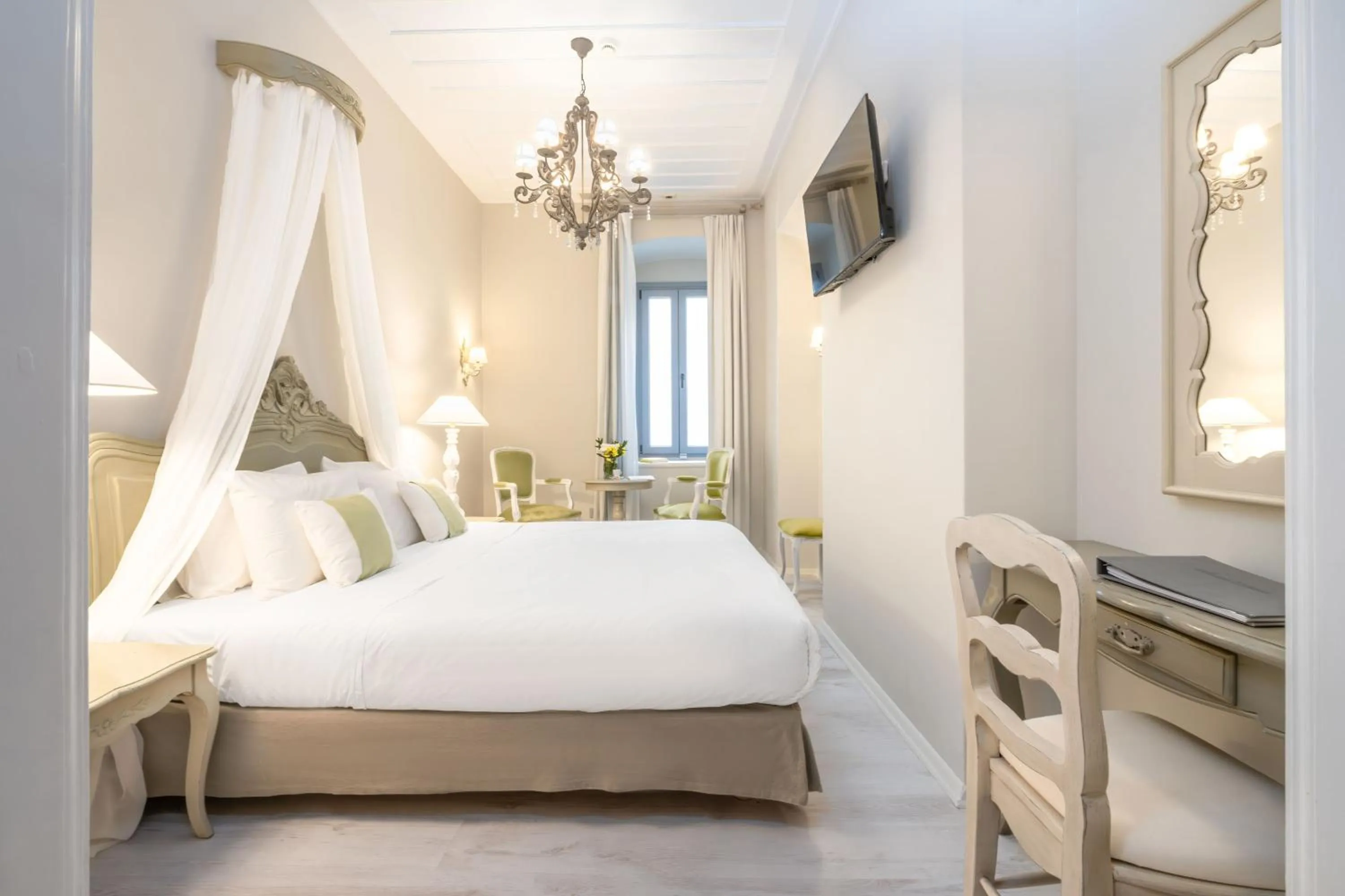 Bedroom, Bed in Micra Anglia Boutique Hotel & Spa