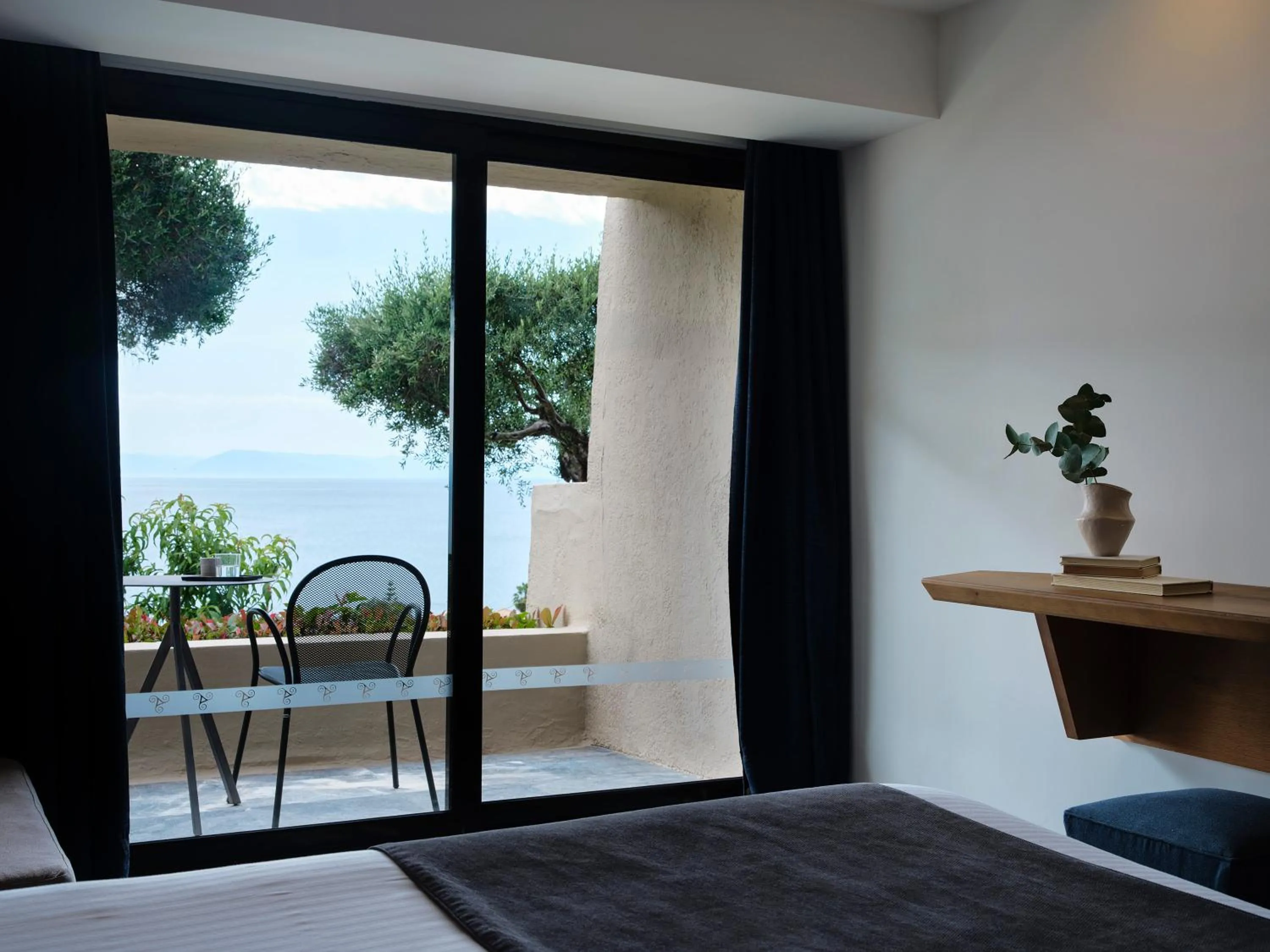 Sea view, Bed in Aeolos Beach Resort