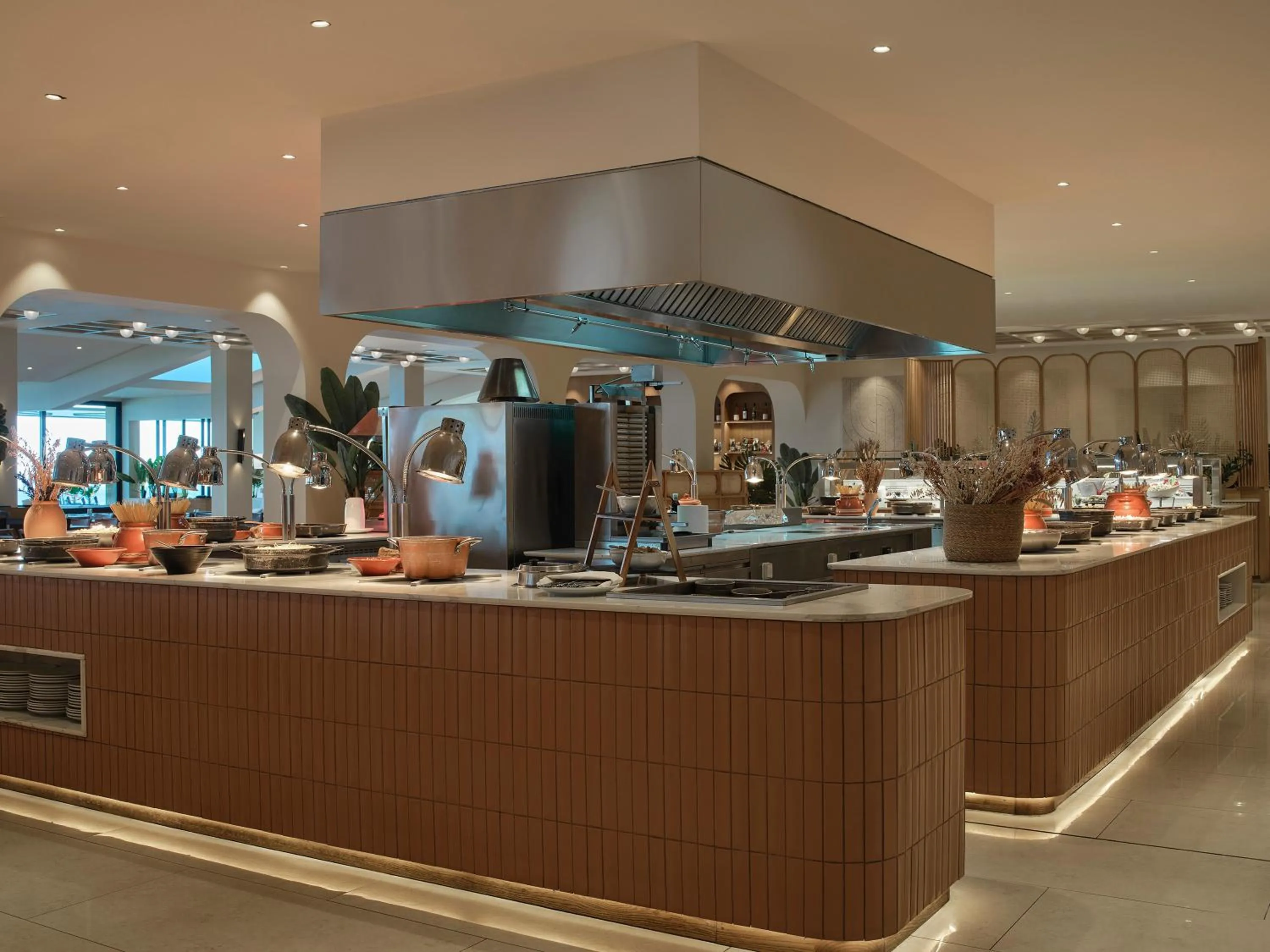 Restaurant/places to eat in Aeolos Beach Resort