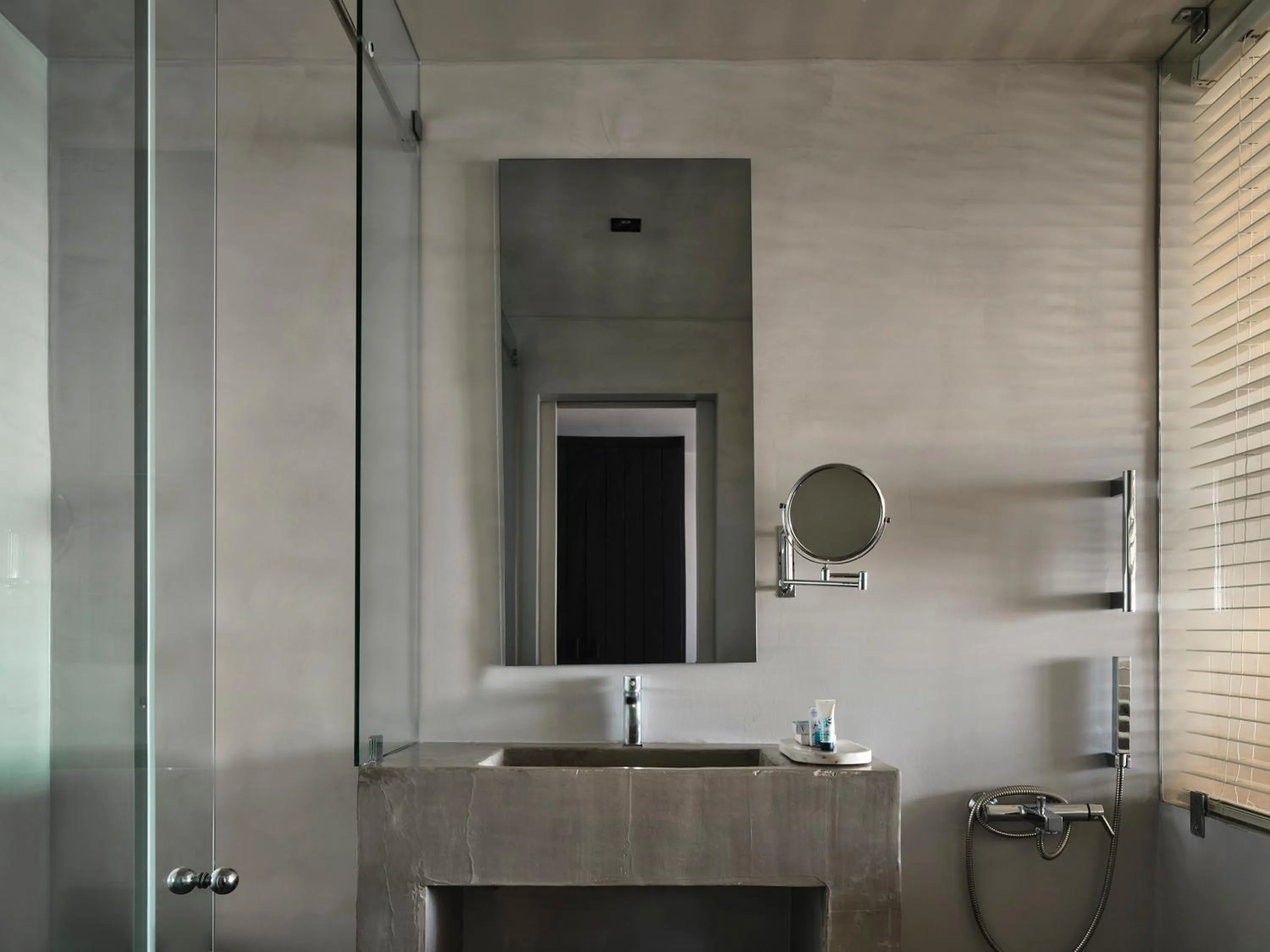 Shower in Aeolos Beach Resort