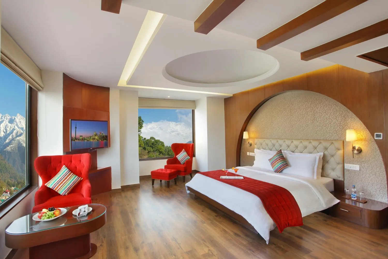 Photo of the whole room, Bed in RS Sarovar Portico