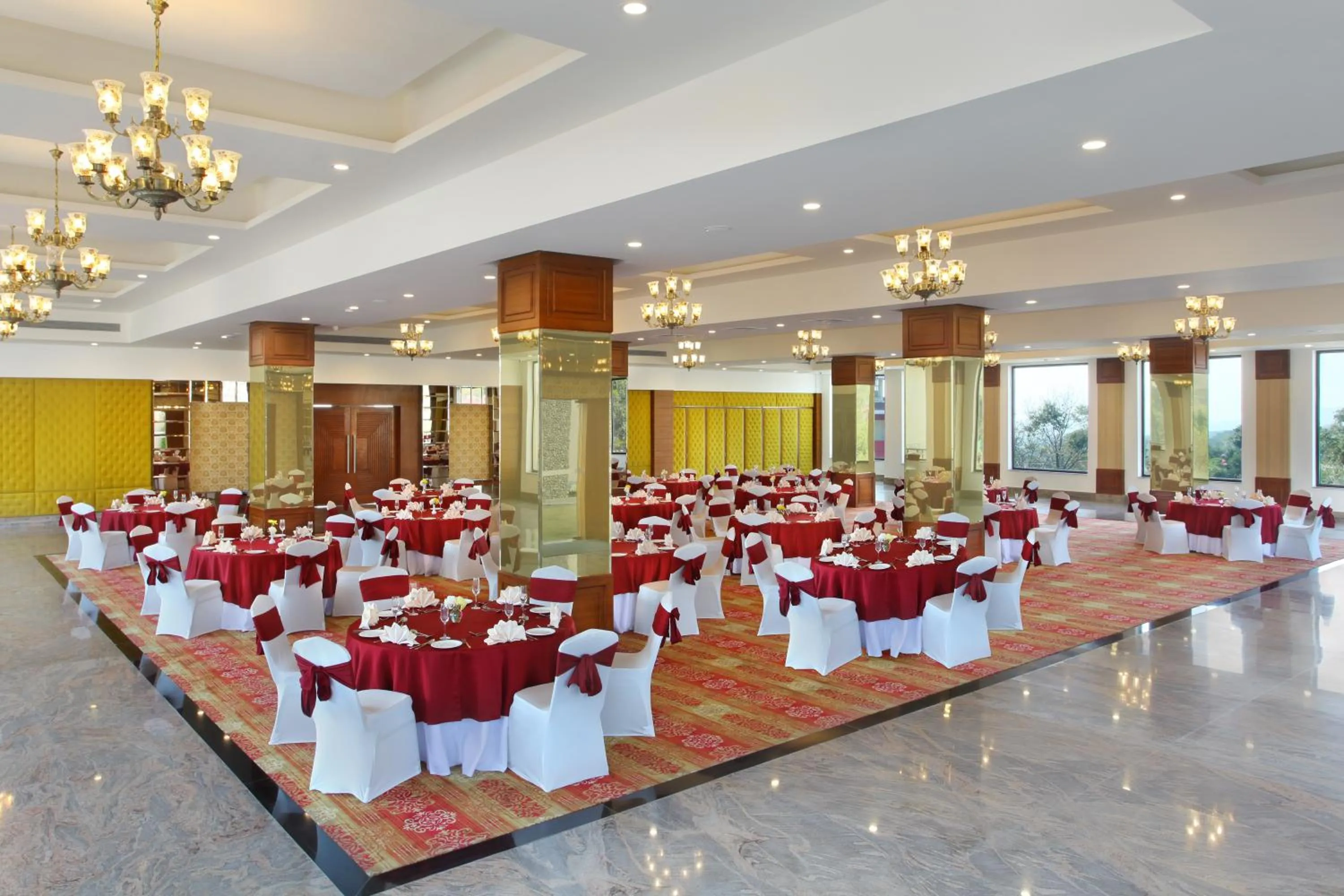 Banquet/Function facilities in RS Sarovar Portico