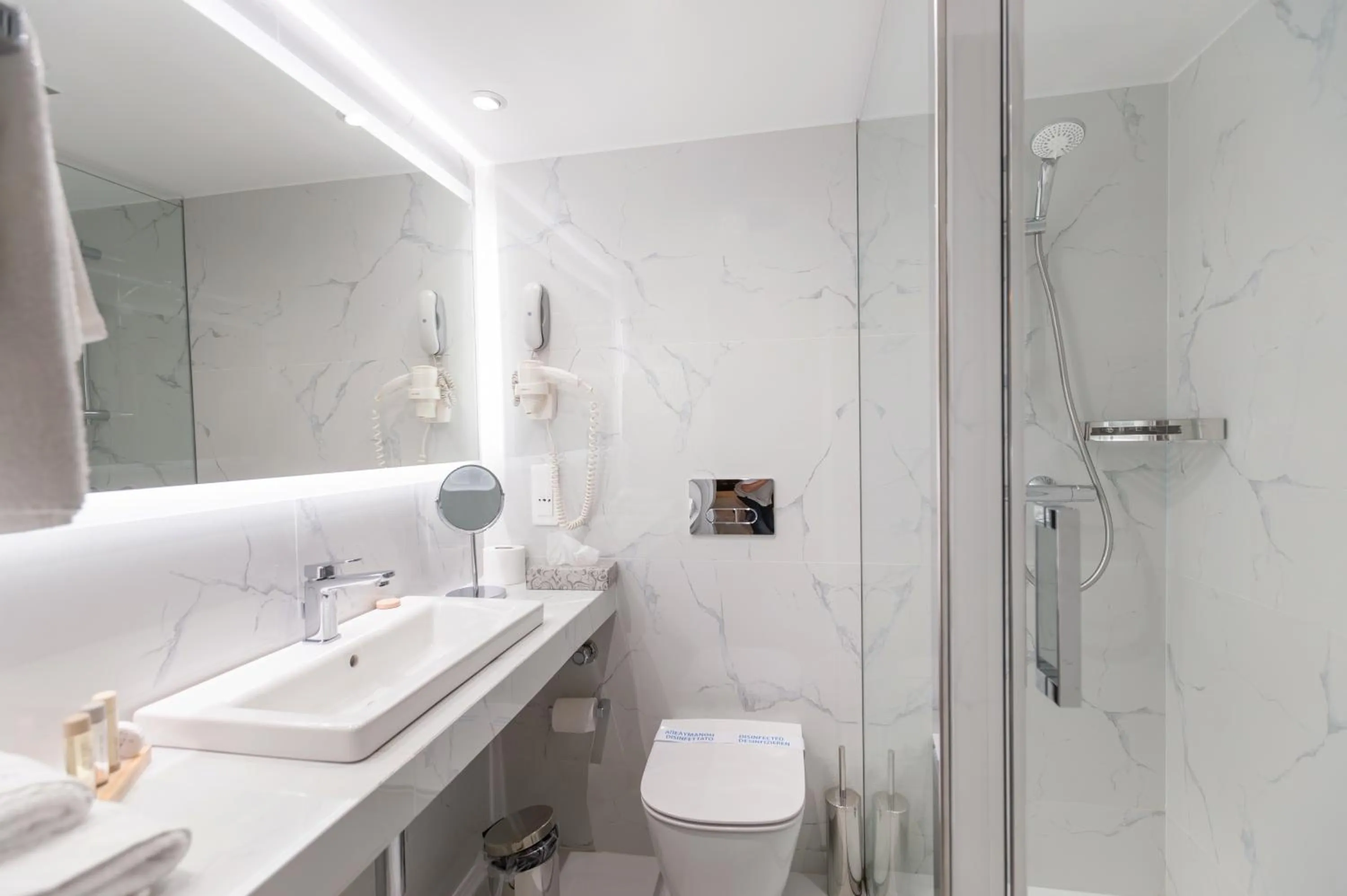 Bathroom in Ilisia Hotel Athens