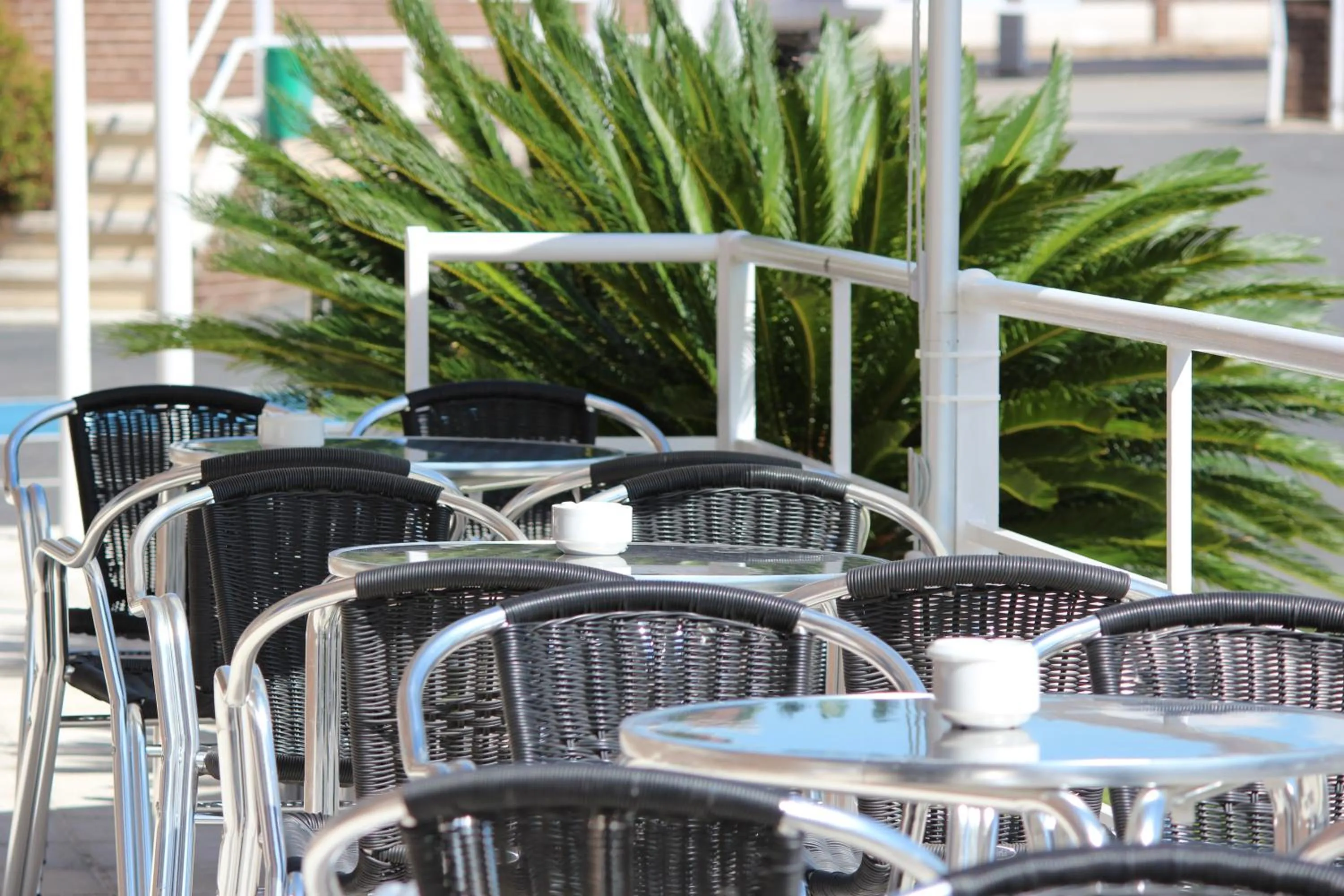 Restaurant/places to eat in Hotel Azar