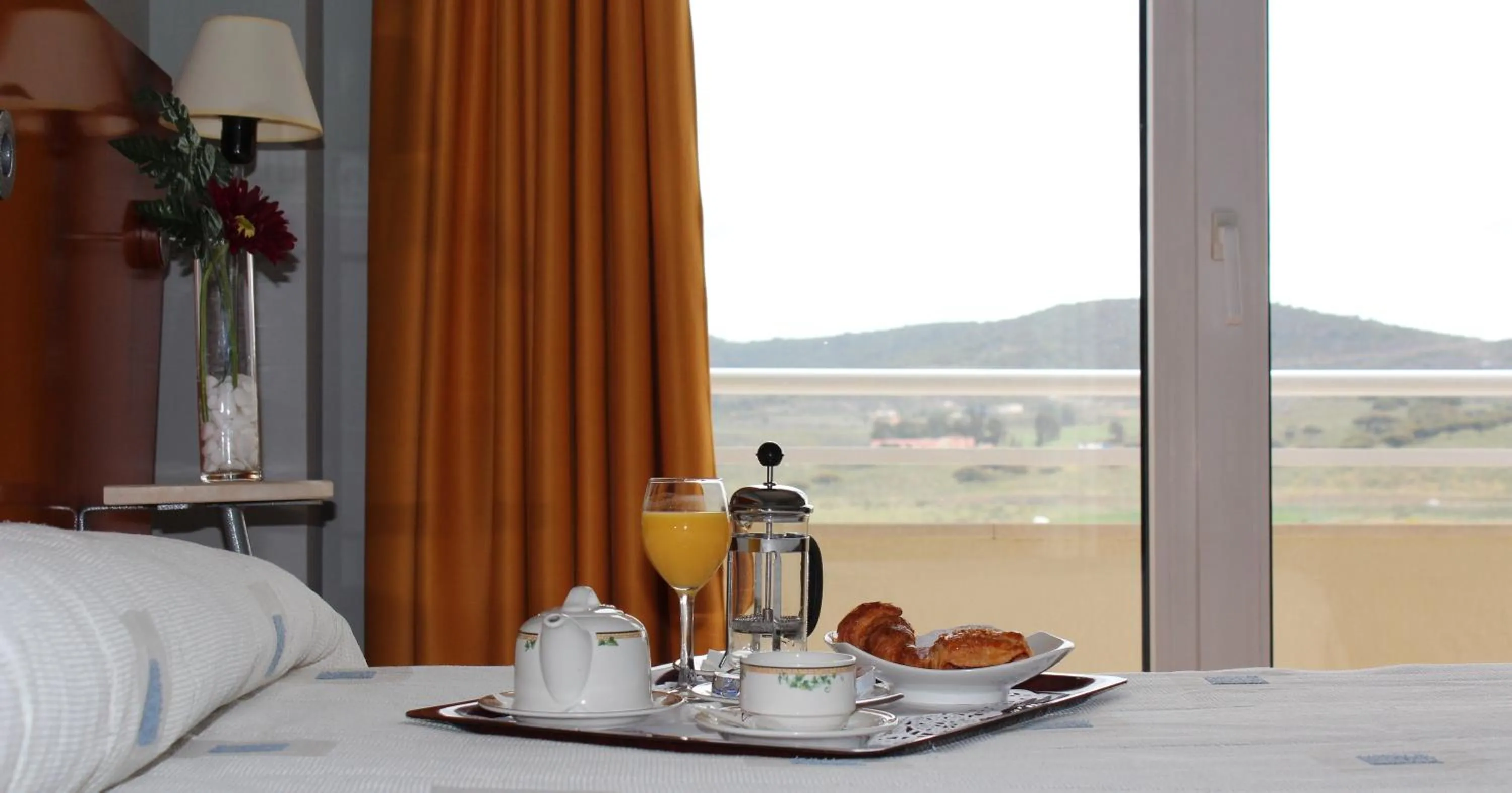 View (from property/room), Bed in Hotel Azar