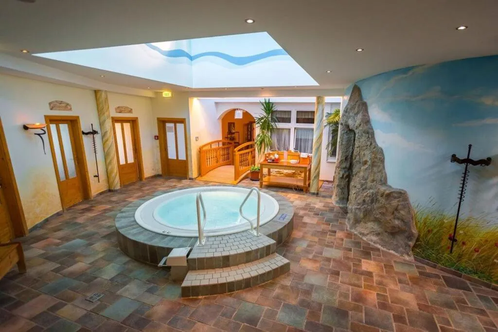 Hot Tub in Hotel Paradiesquelle