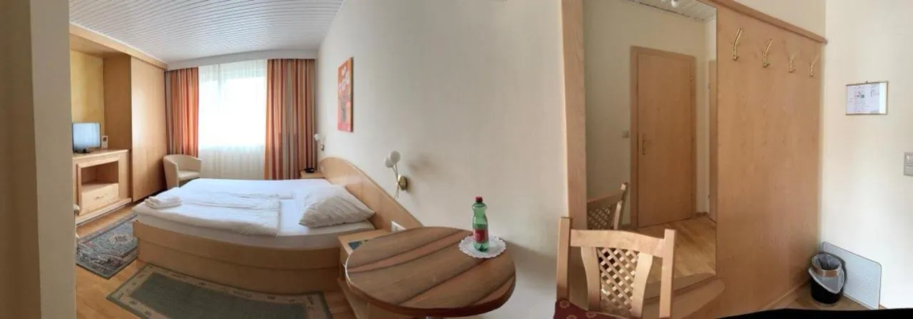 Bed in Hotel Paradiesquelle