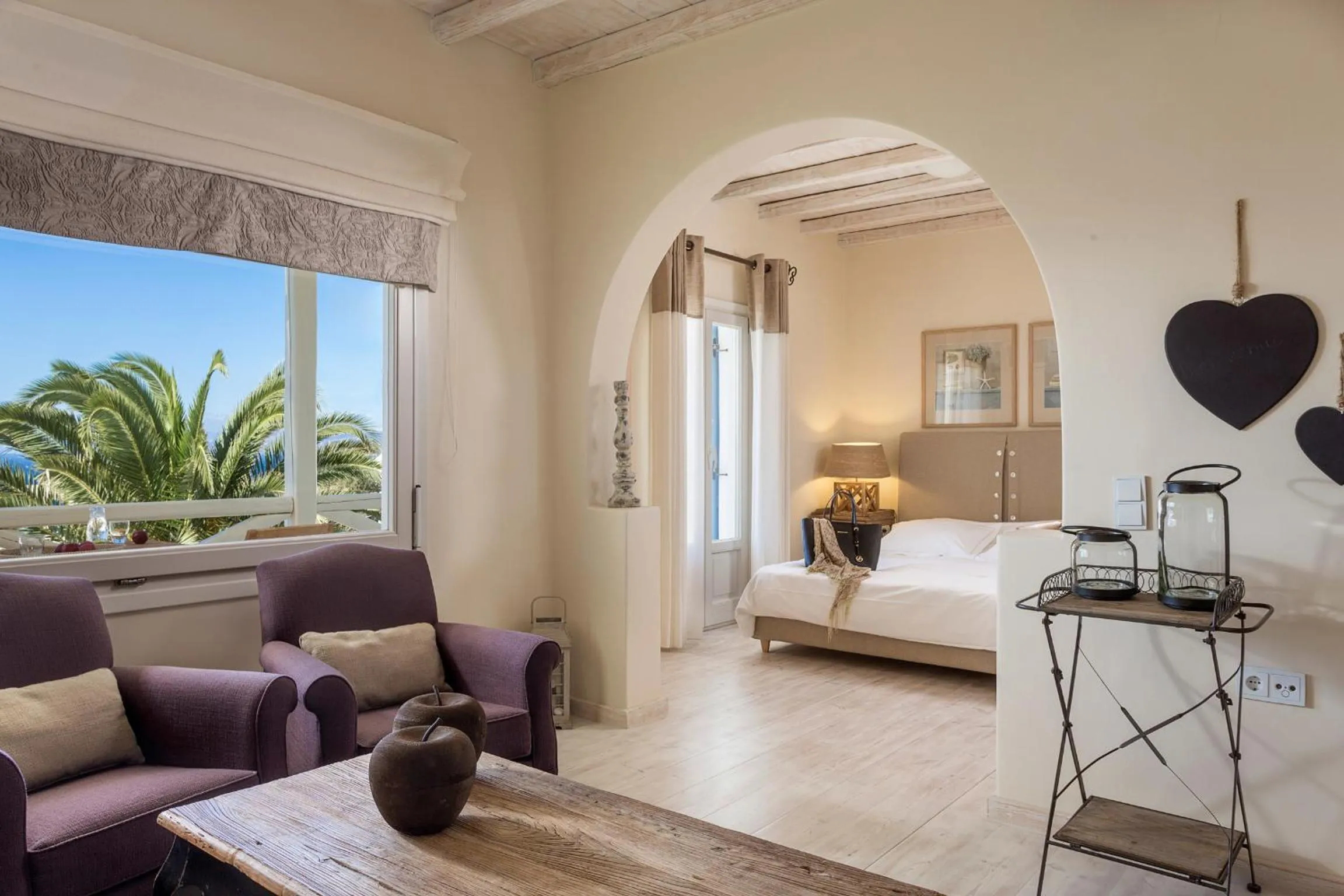 Bed in Vencia Boutique Hotel