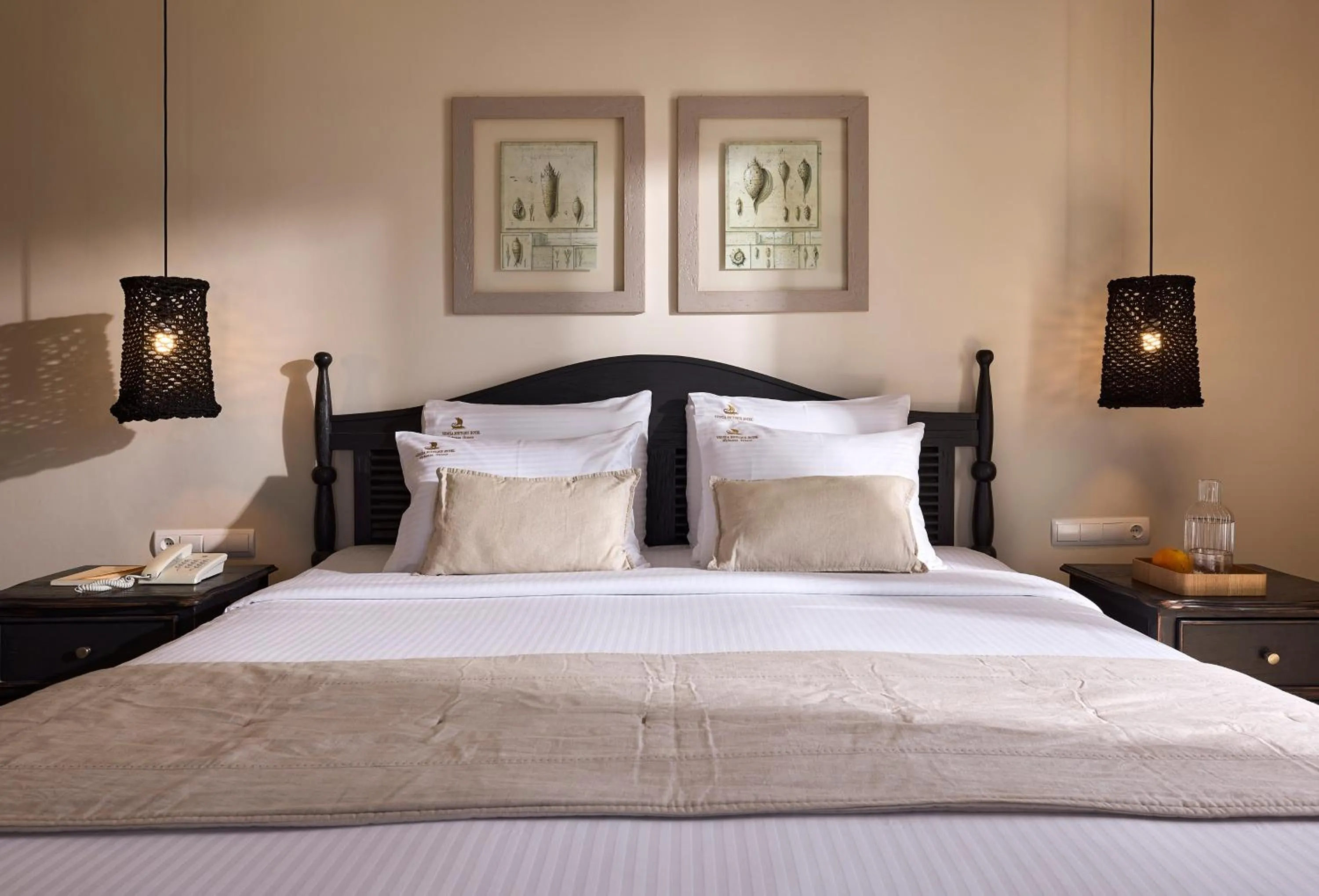 Bed in Vencia Boutique Hotel