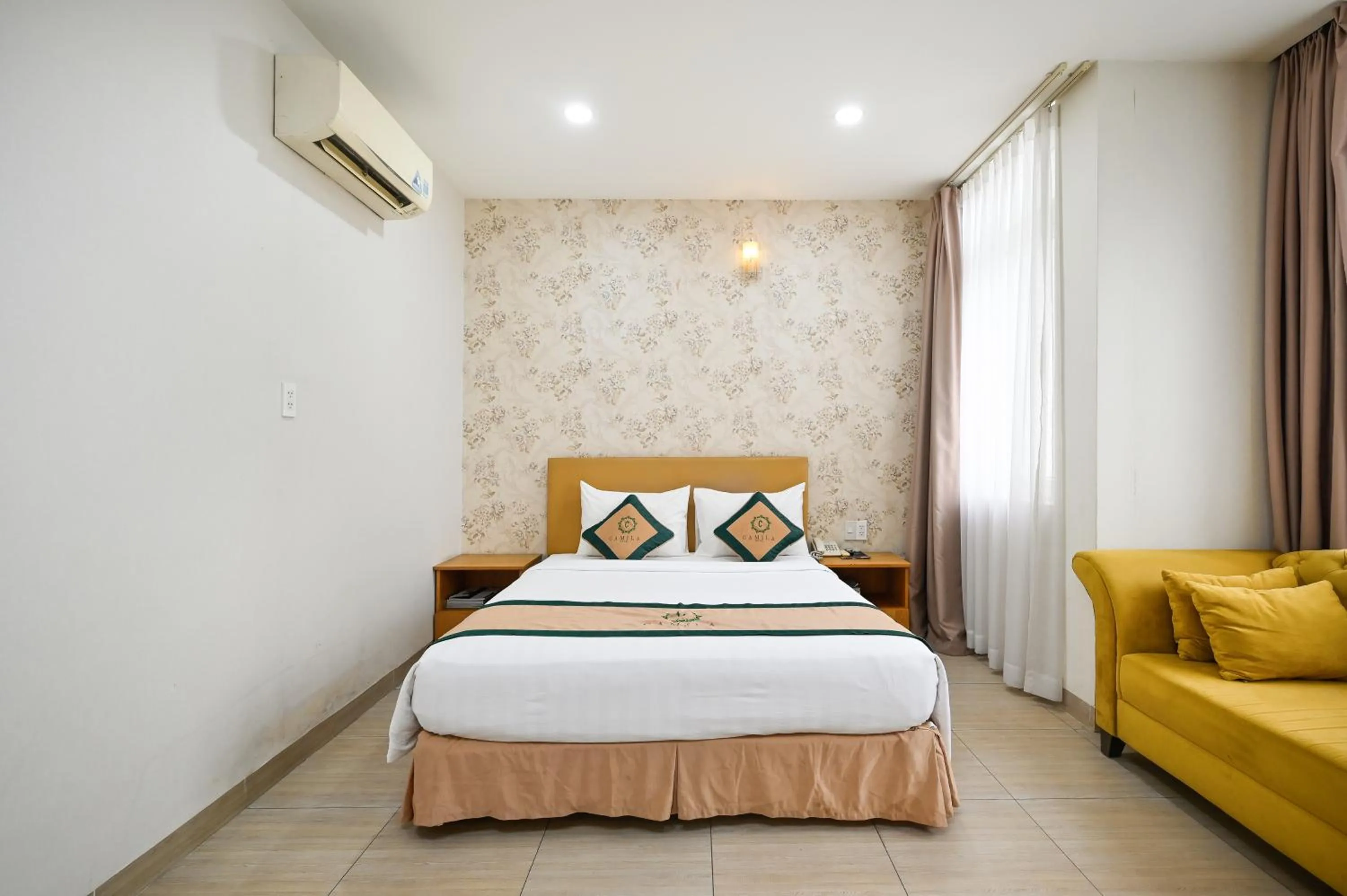 Bed in Camila Airport Hotel