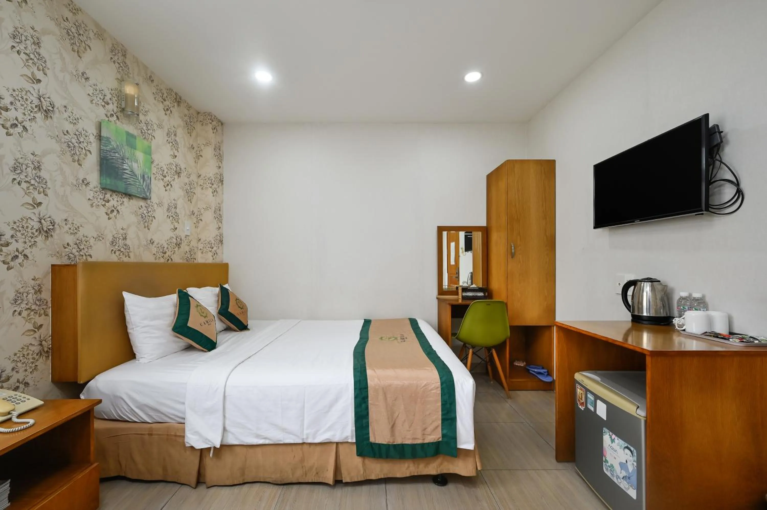 Bed in Camila Airport Hotel