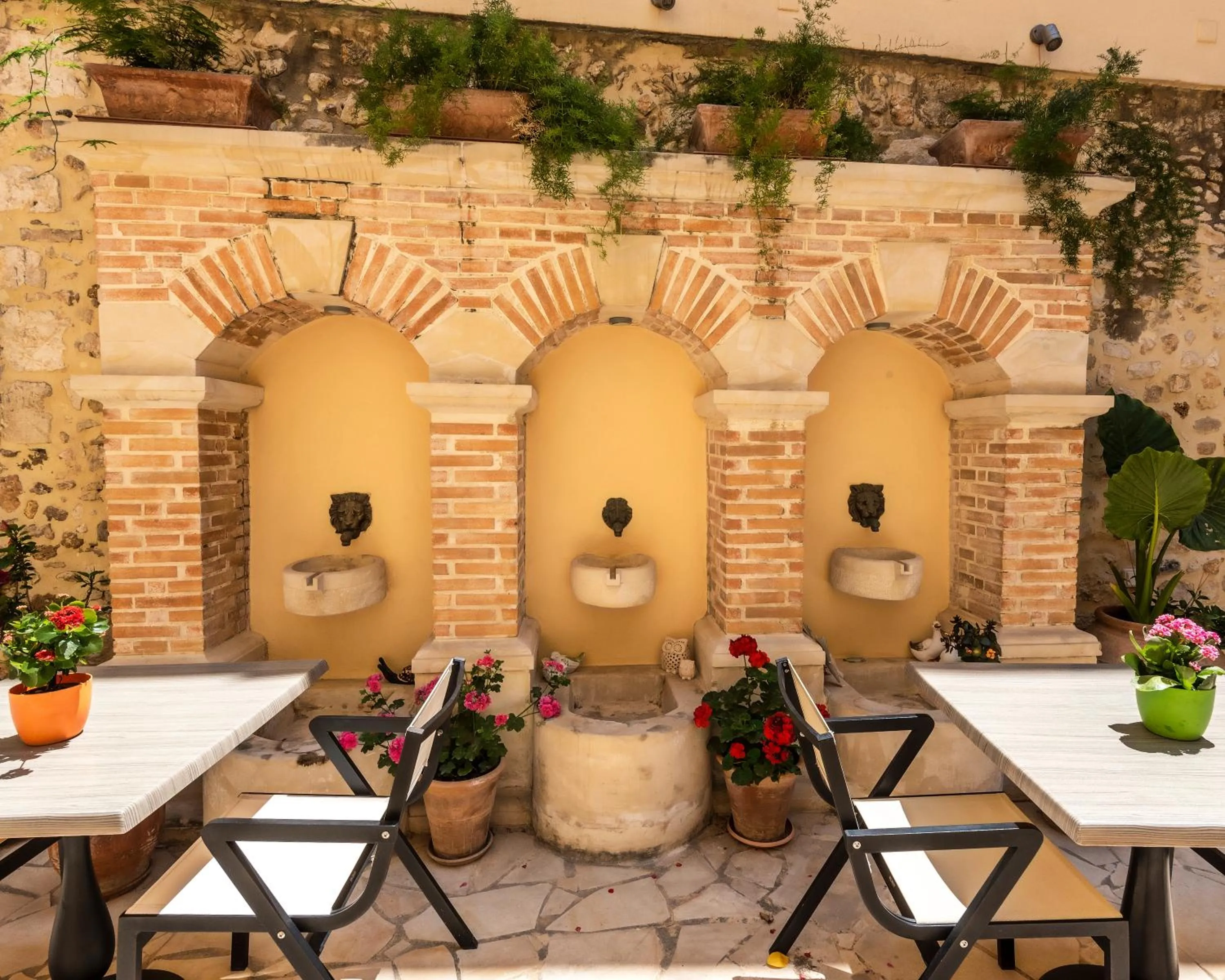 Garden in Casa Moazzo Suites and Apartments