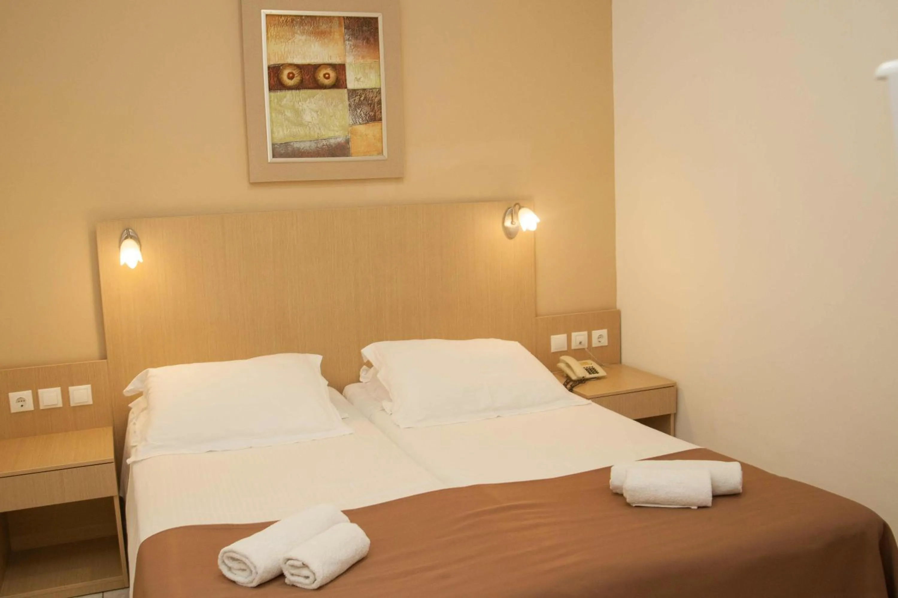 Bed in Eurohotel Katrin Hotel & Bungalows