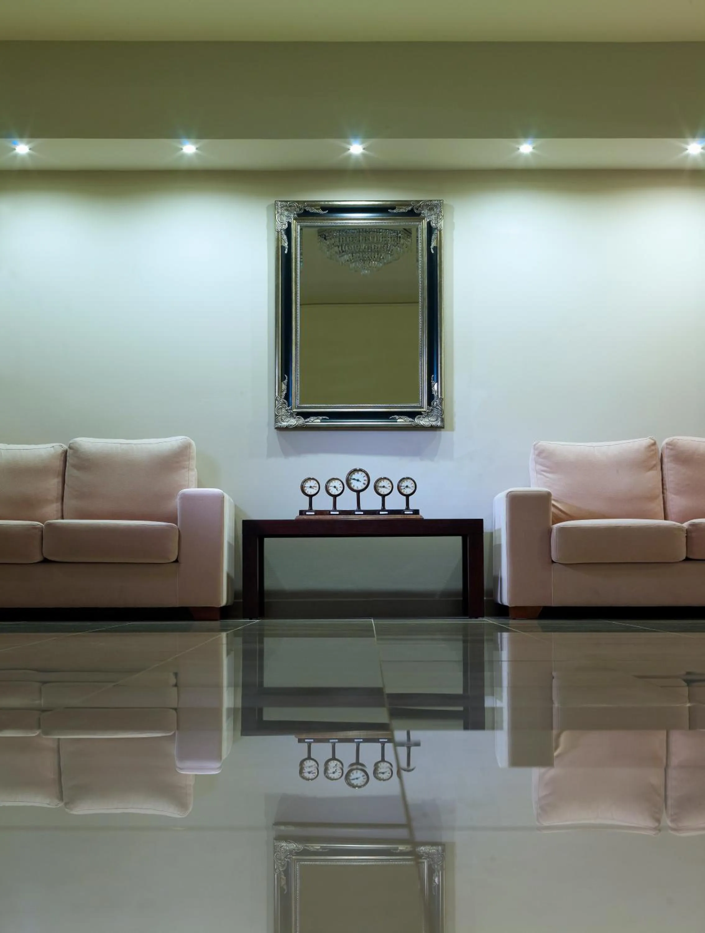 Lobby or reception in Eurohotel Katrin Hotel & Bungalows