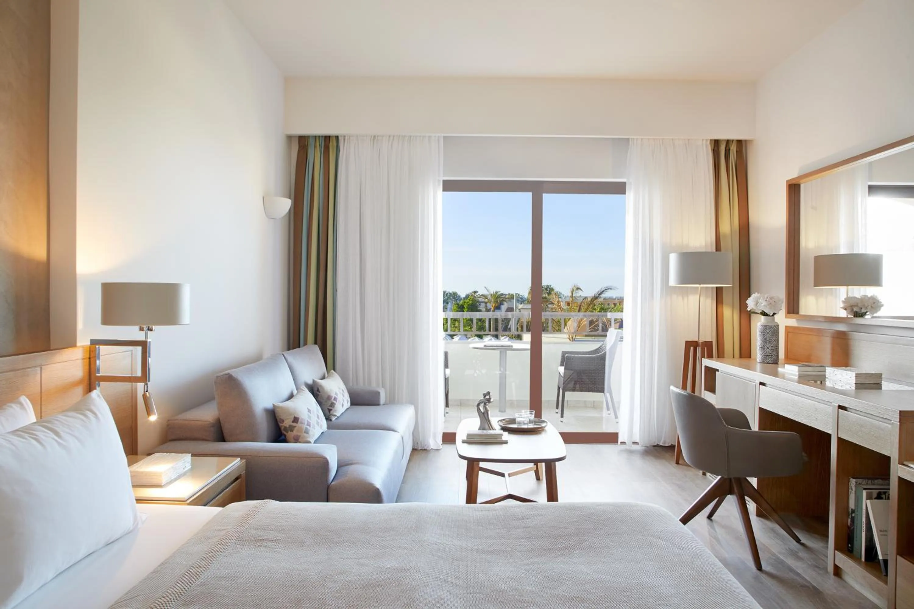 Photo of the whole room, Bed in Minoa Palace Resort