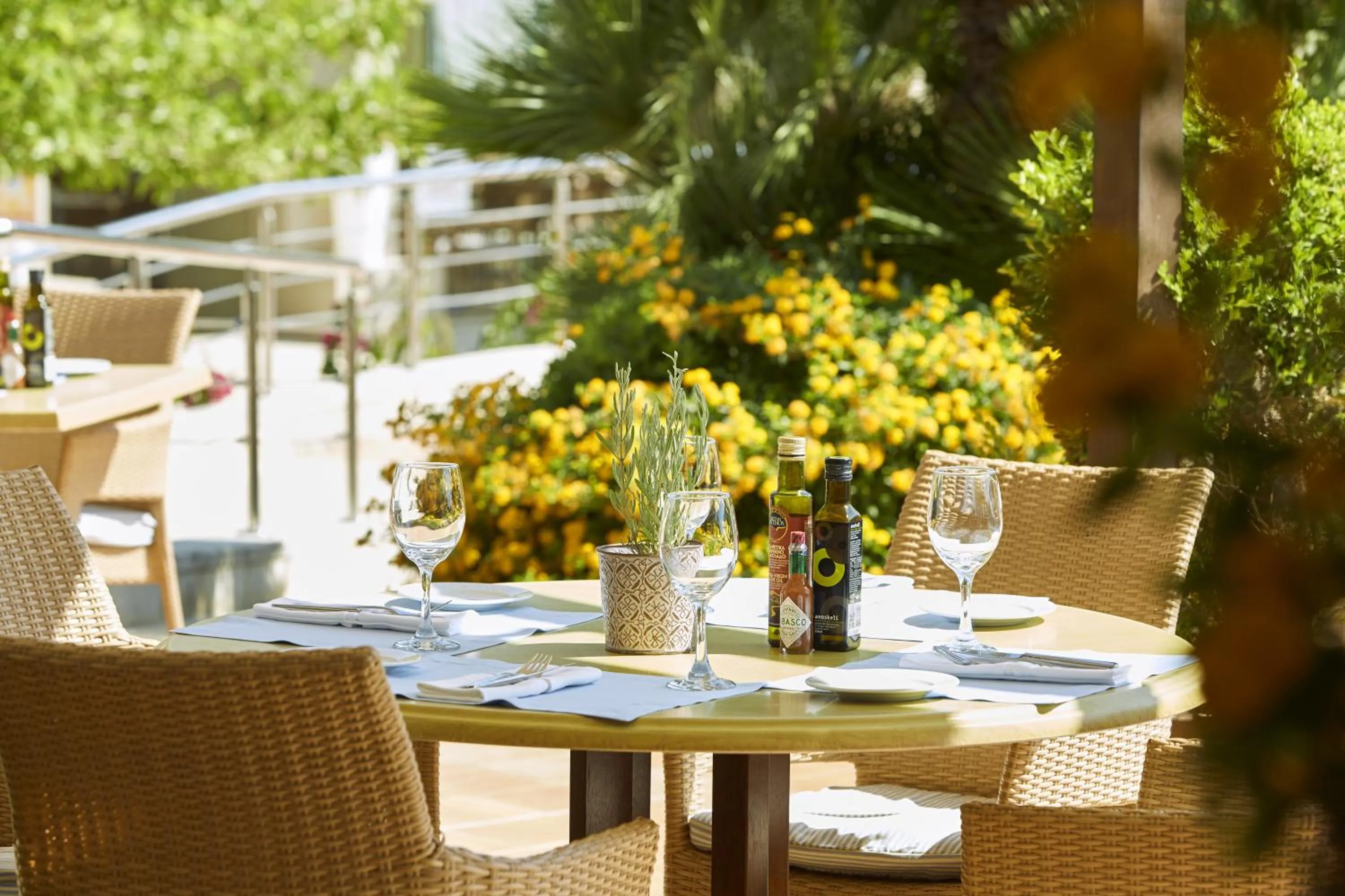 Restaurant/places to eat in Minoa Palace Resort