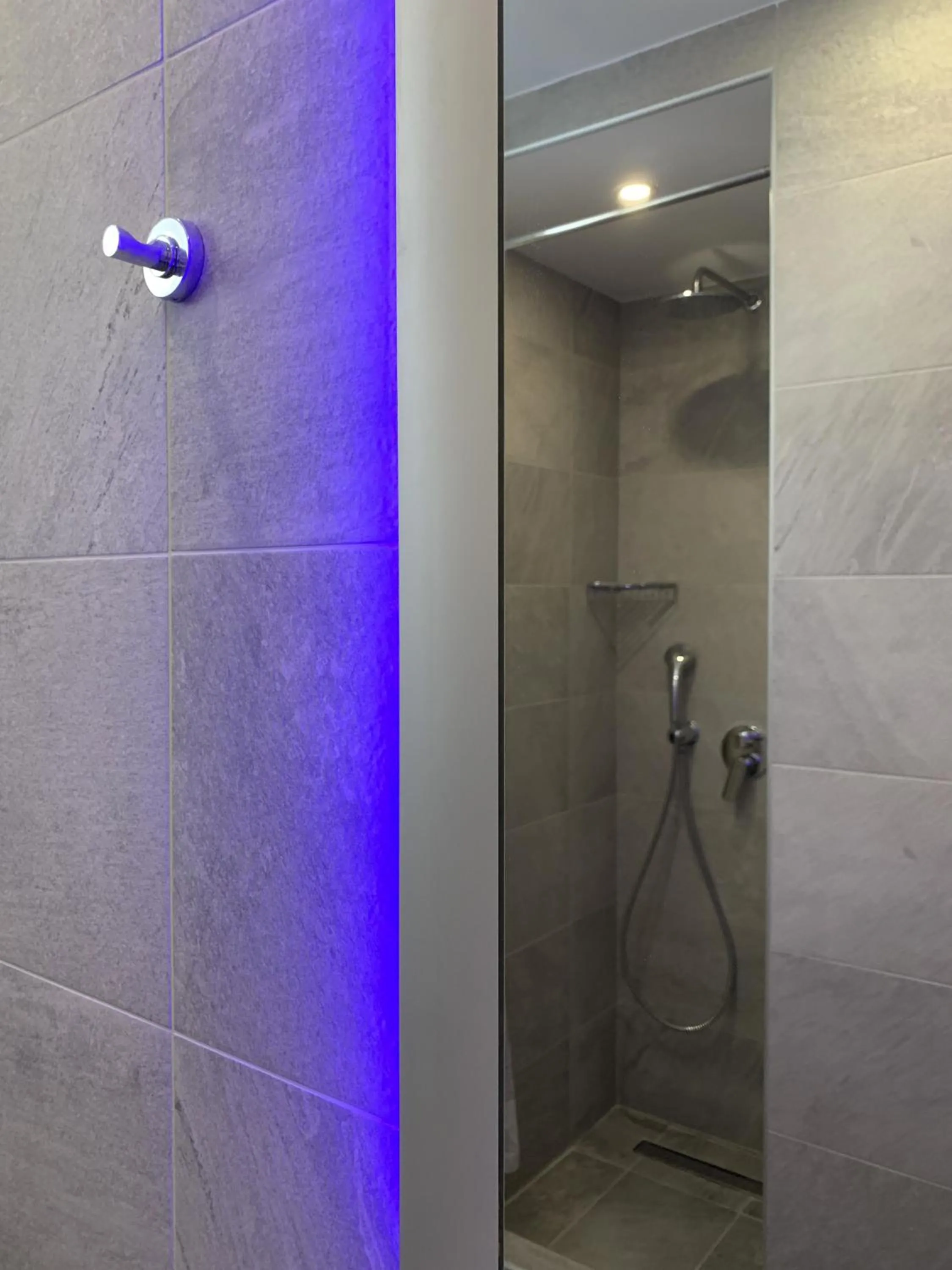 Bathroom in Hotel Aegeon