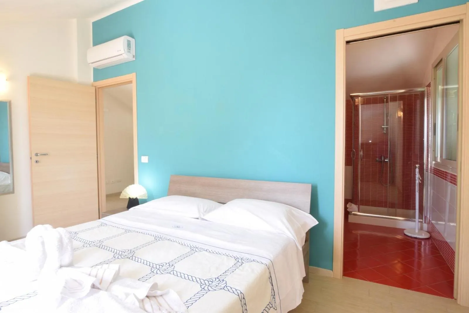 Photo of the whole room, Bed in Saija Resort