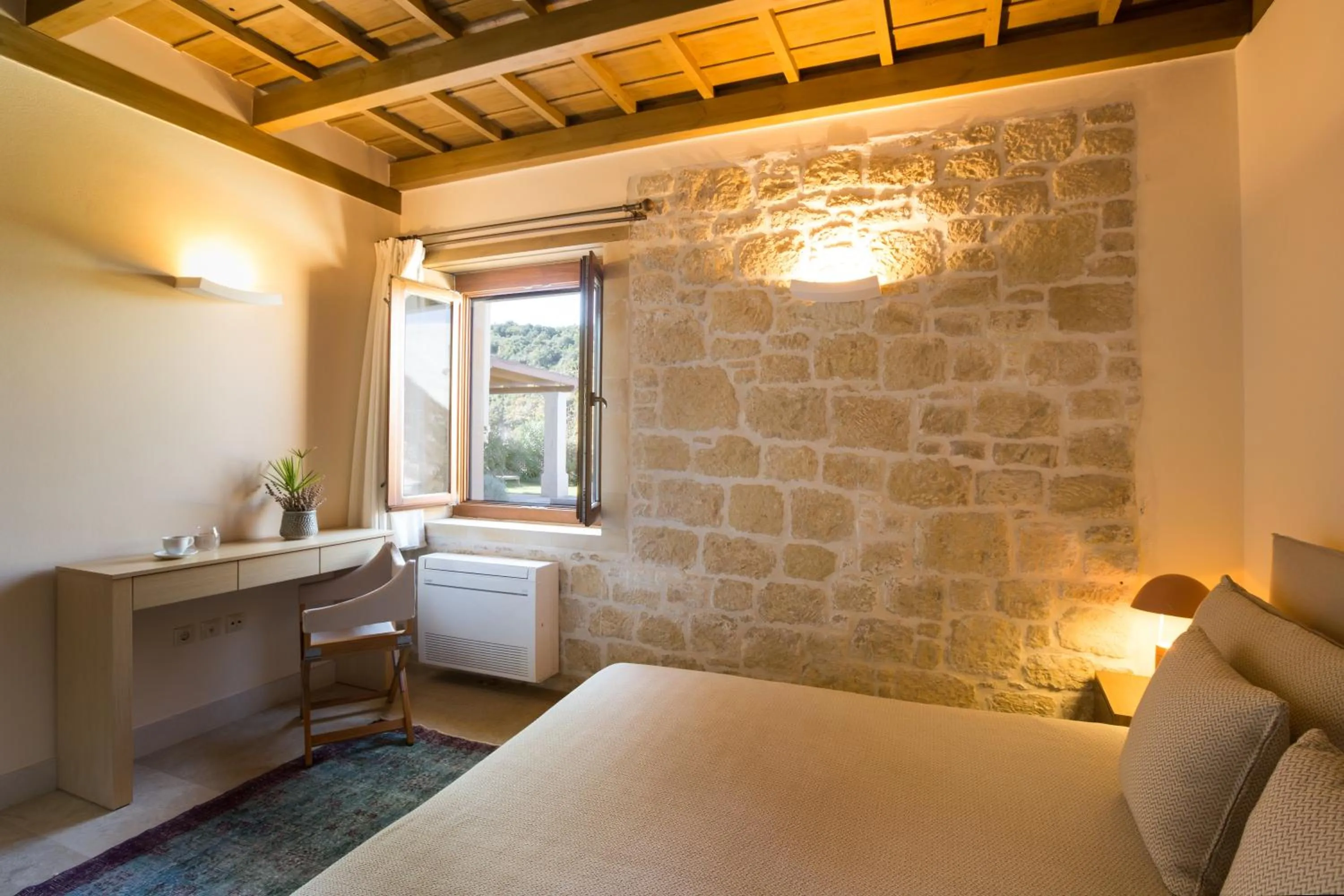 Bedroom, Bed in Kapsaliana Village Hotel