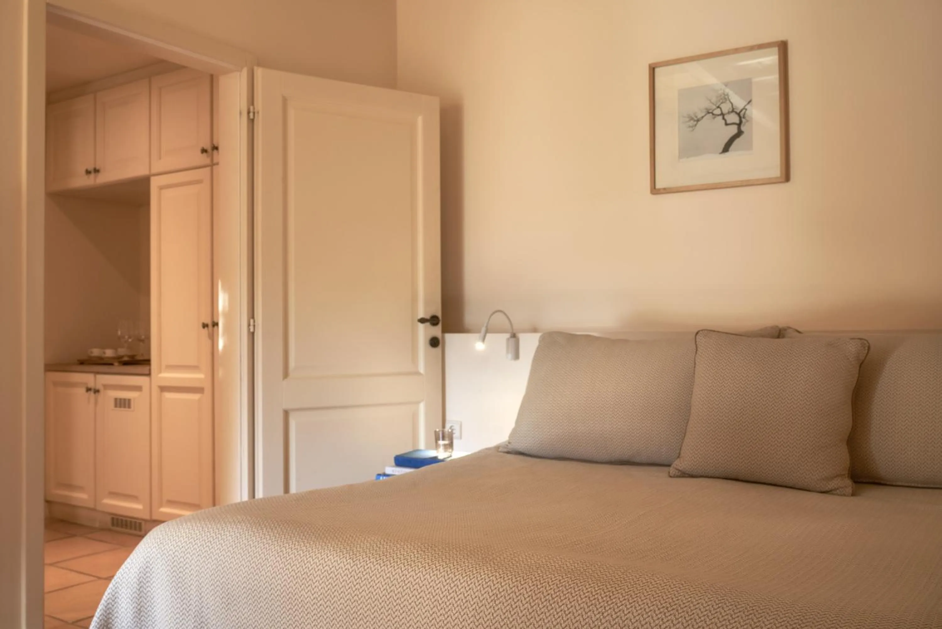 Bedroom, Bed in Kapsaliana Village Hotel