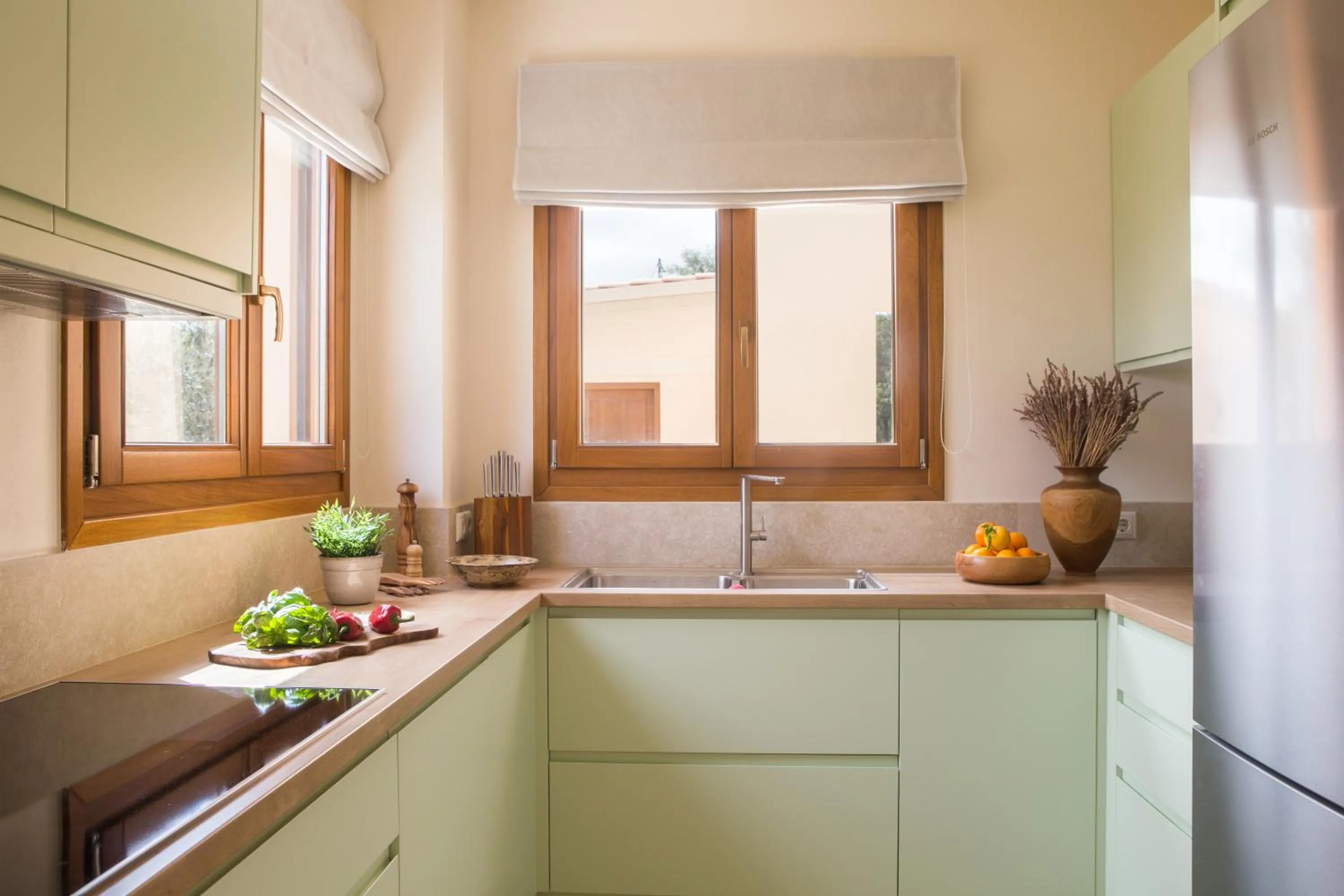 Kitchen or kitchenette in Kapsaliana Village Hotel