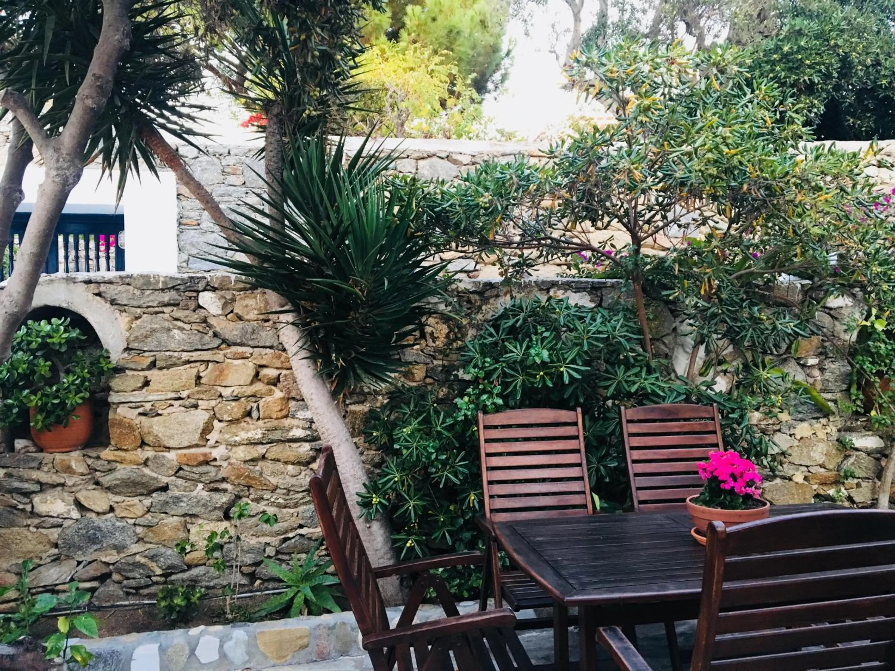 Seating area in Matina Hotel