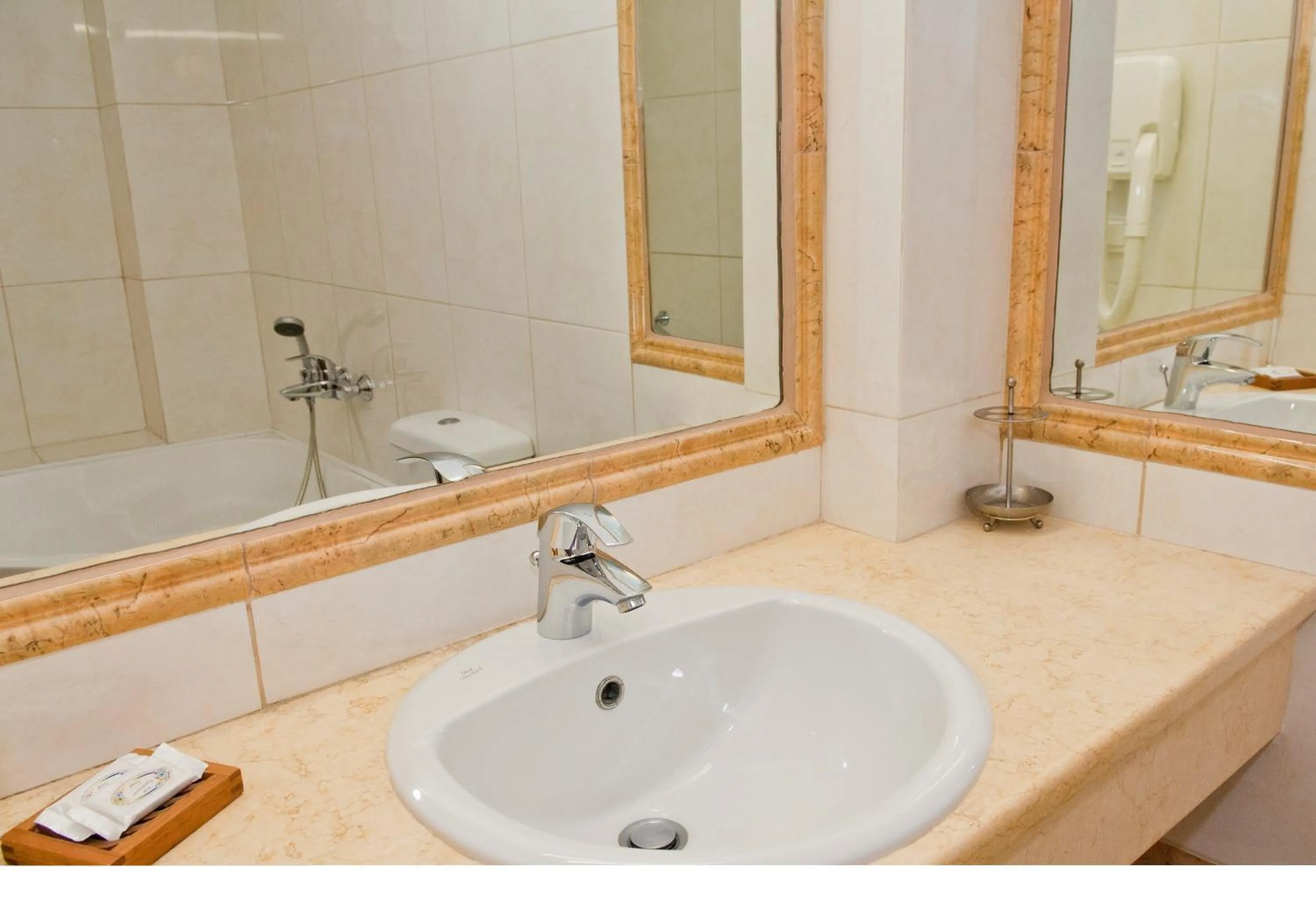 Bathroom in Matina Hotel