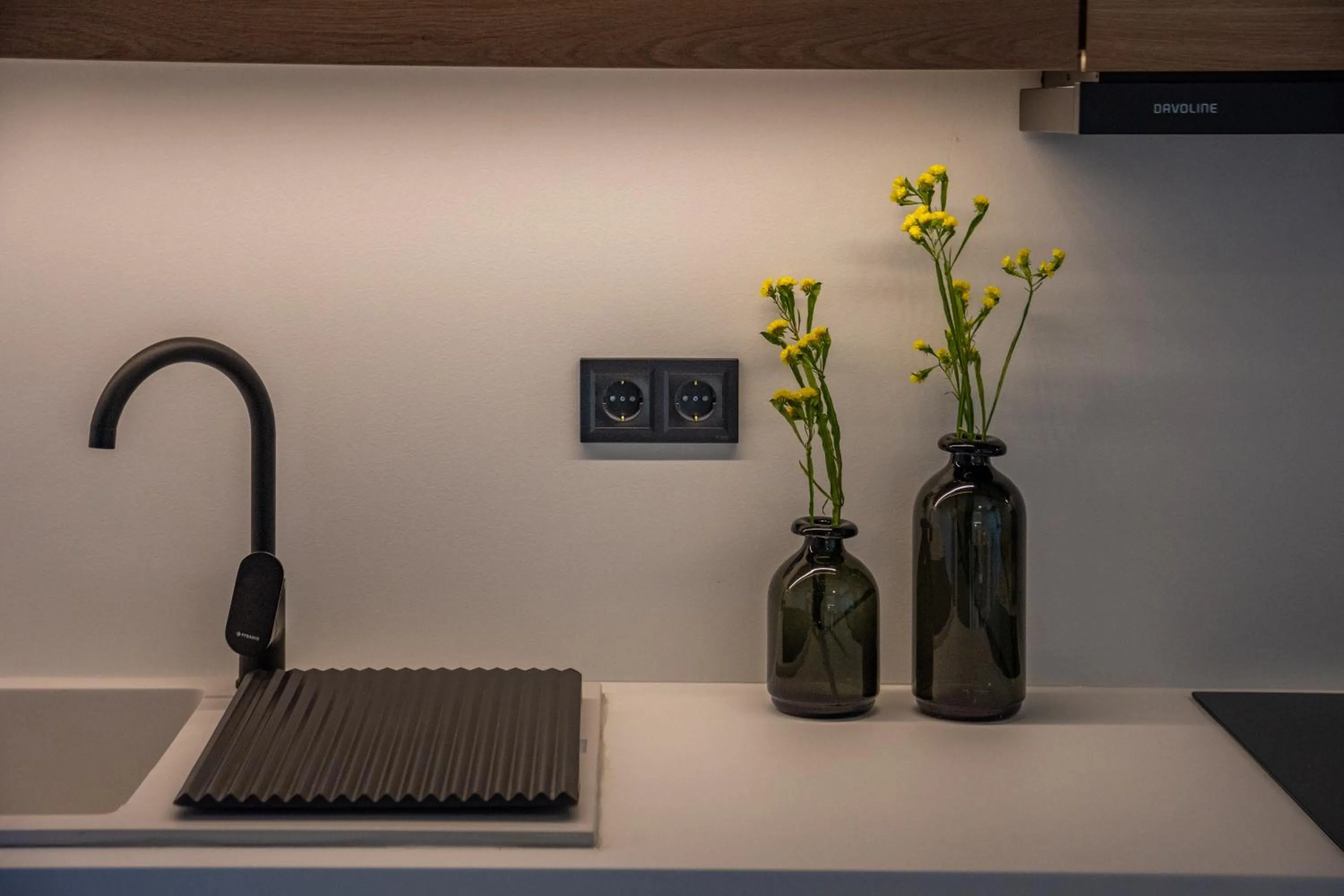 Georgia Vicky Studios & Apartments