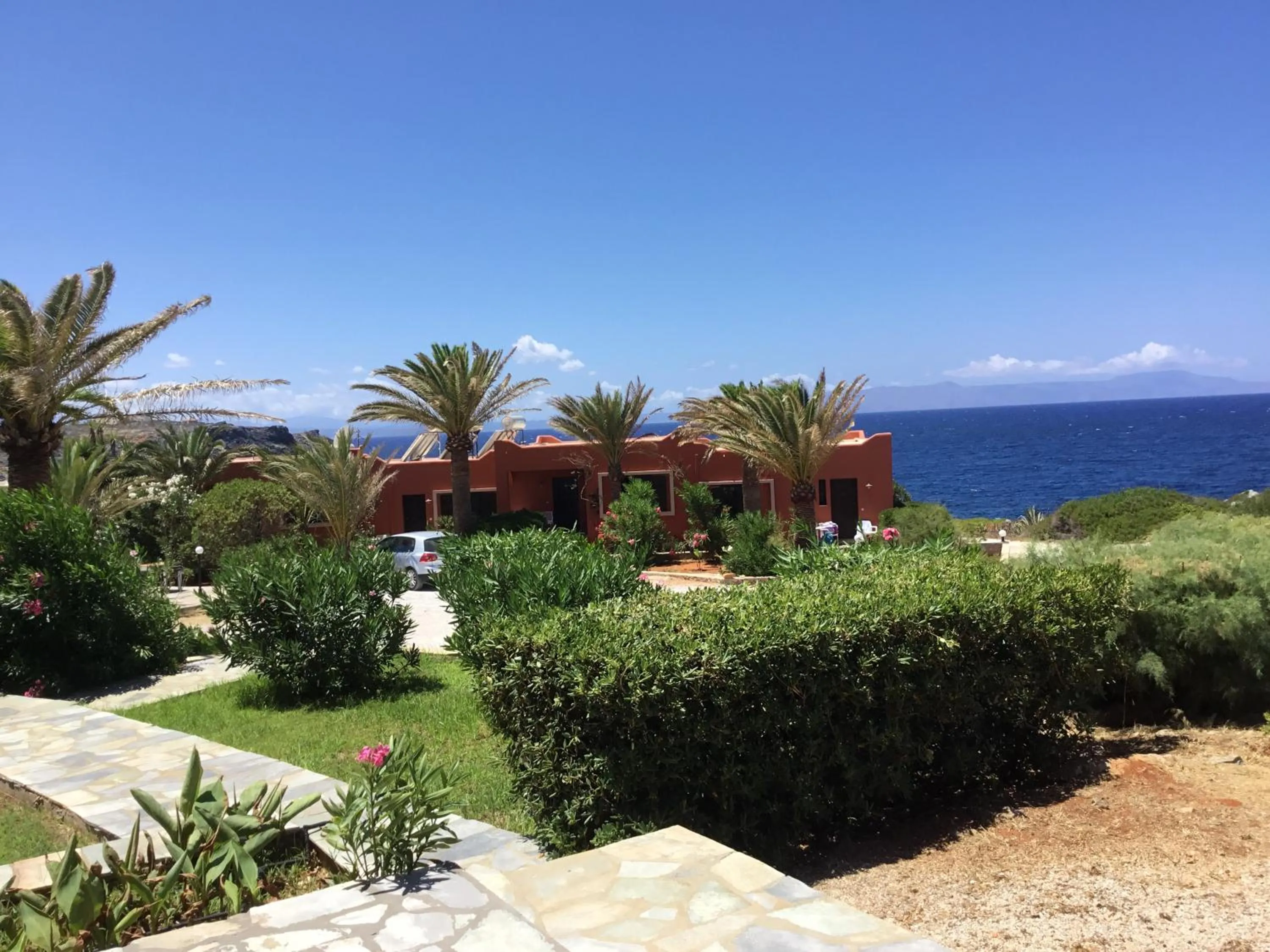 Garden in Georgia Vicky Studios & Apartments