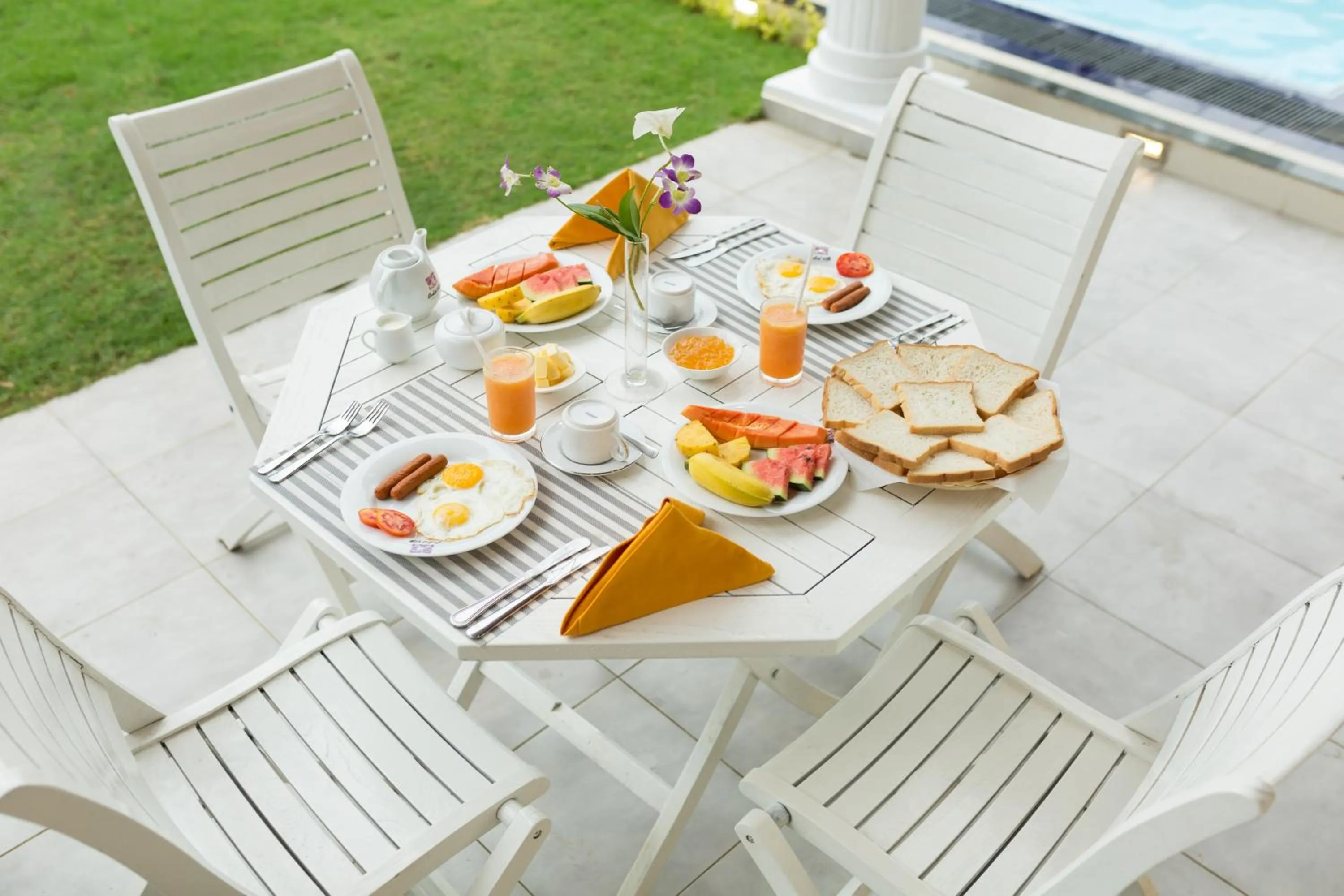 Continental breakfast in Orchid Villa Kandy