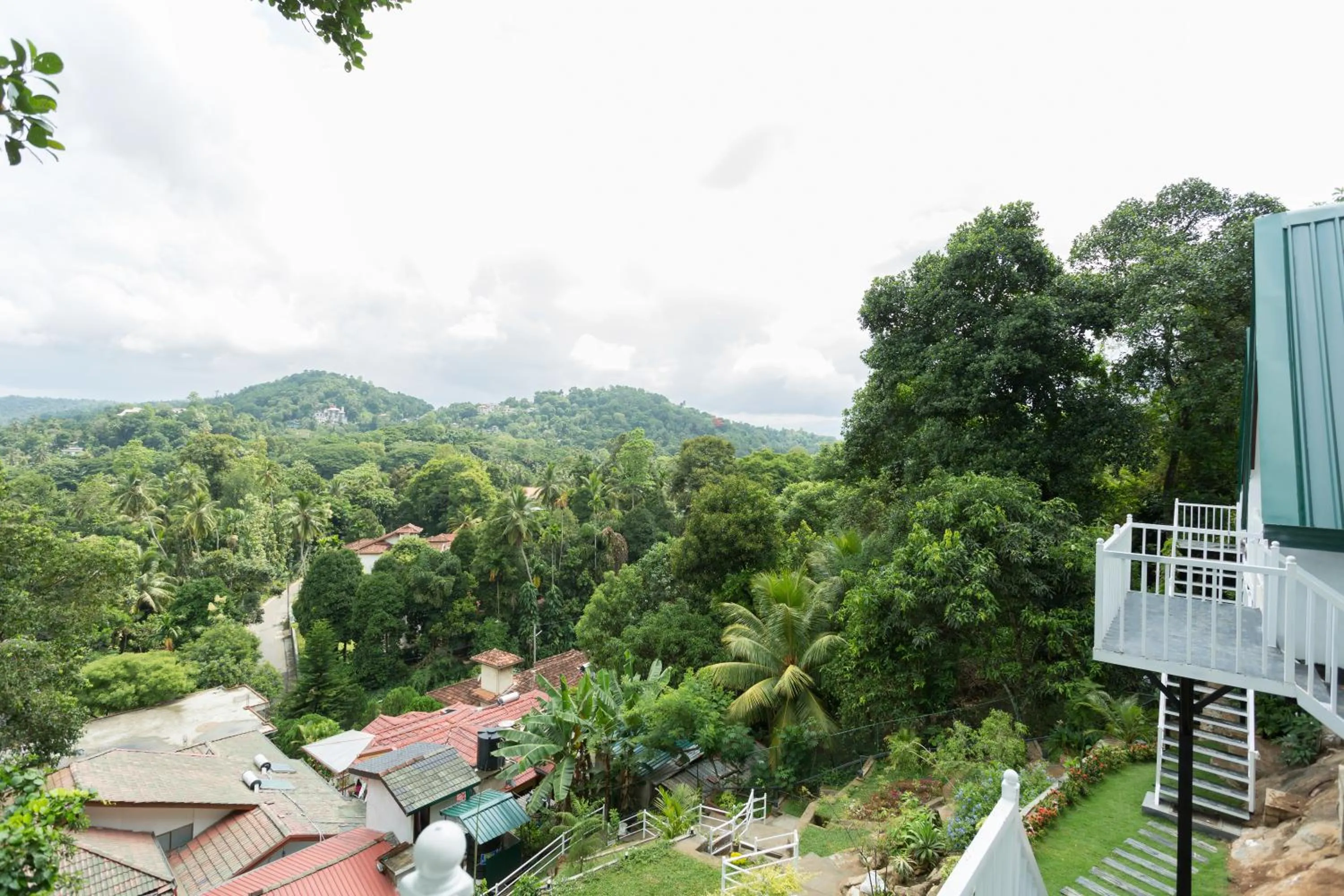 Mountain view in Orchid Villa Kandy