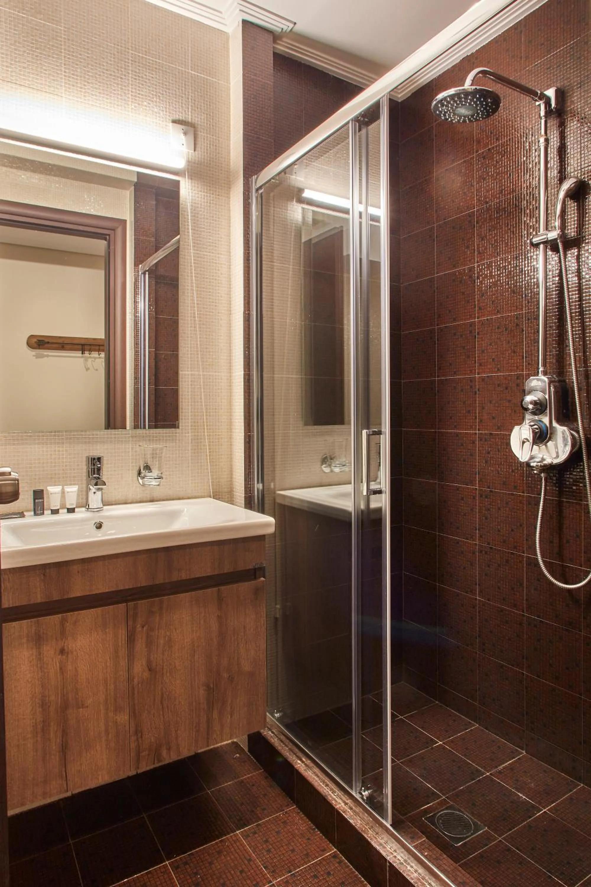 Shower in Athens Way Pop Art Hotel