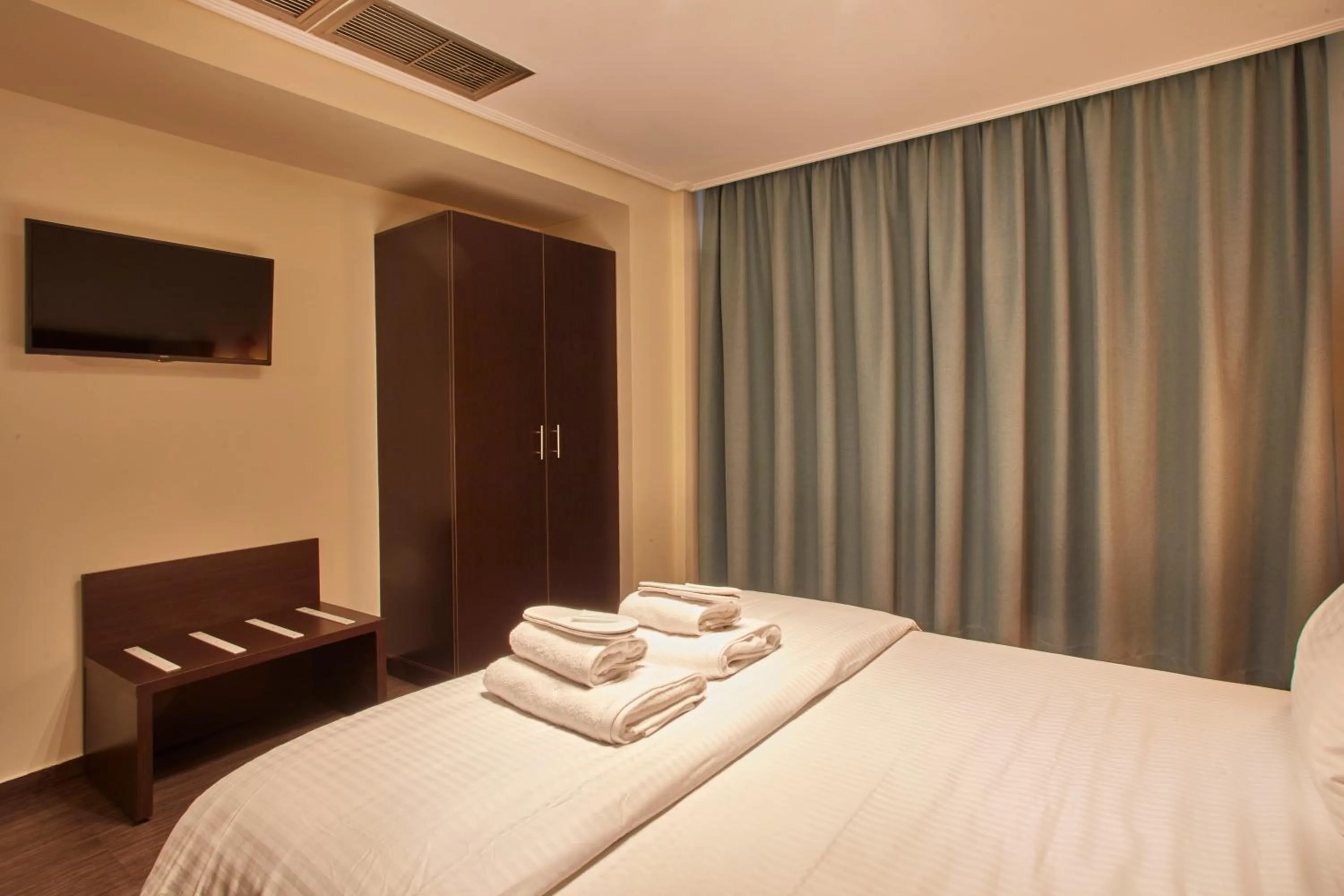 Bed in Athens Way Pop Art Hotel