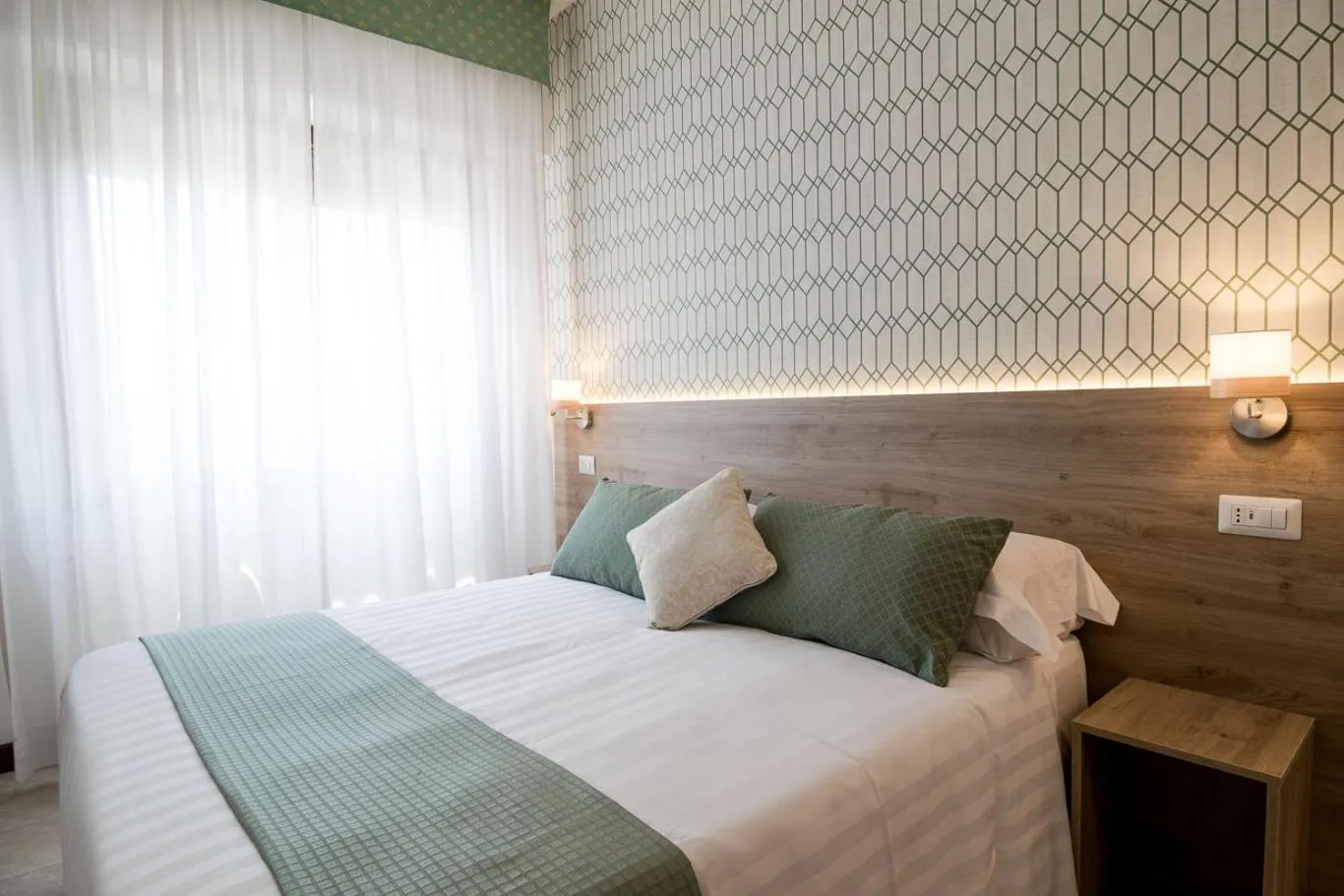 Bed in Hotel Pacific