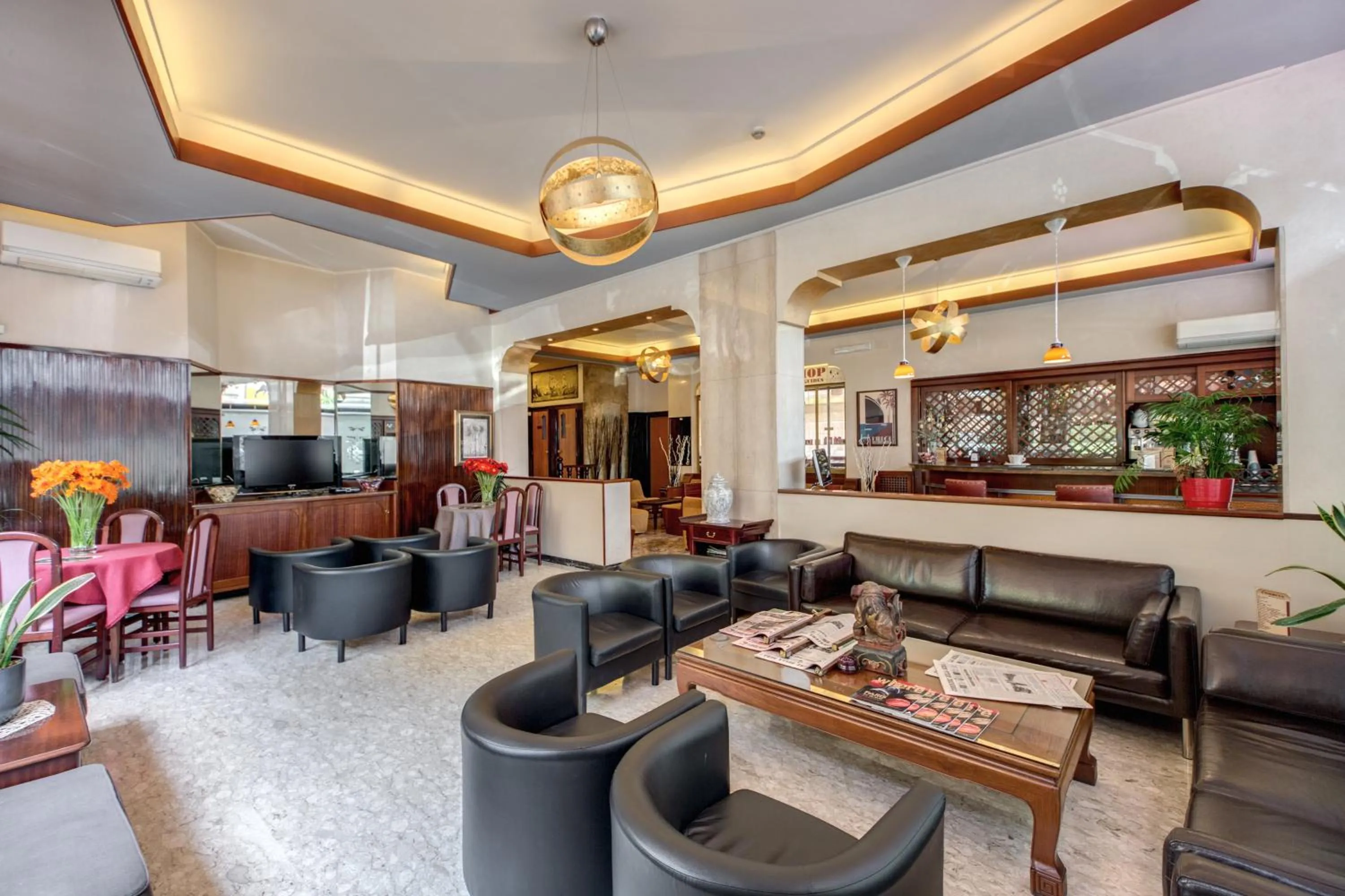 Lounge or bar in Hotel Pacific