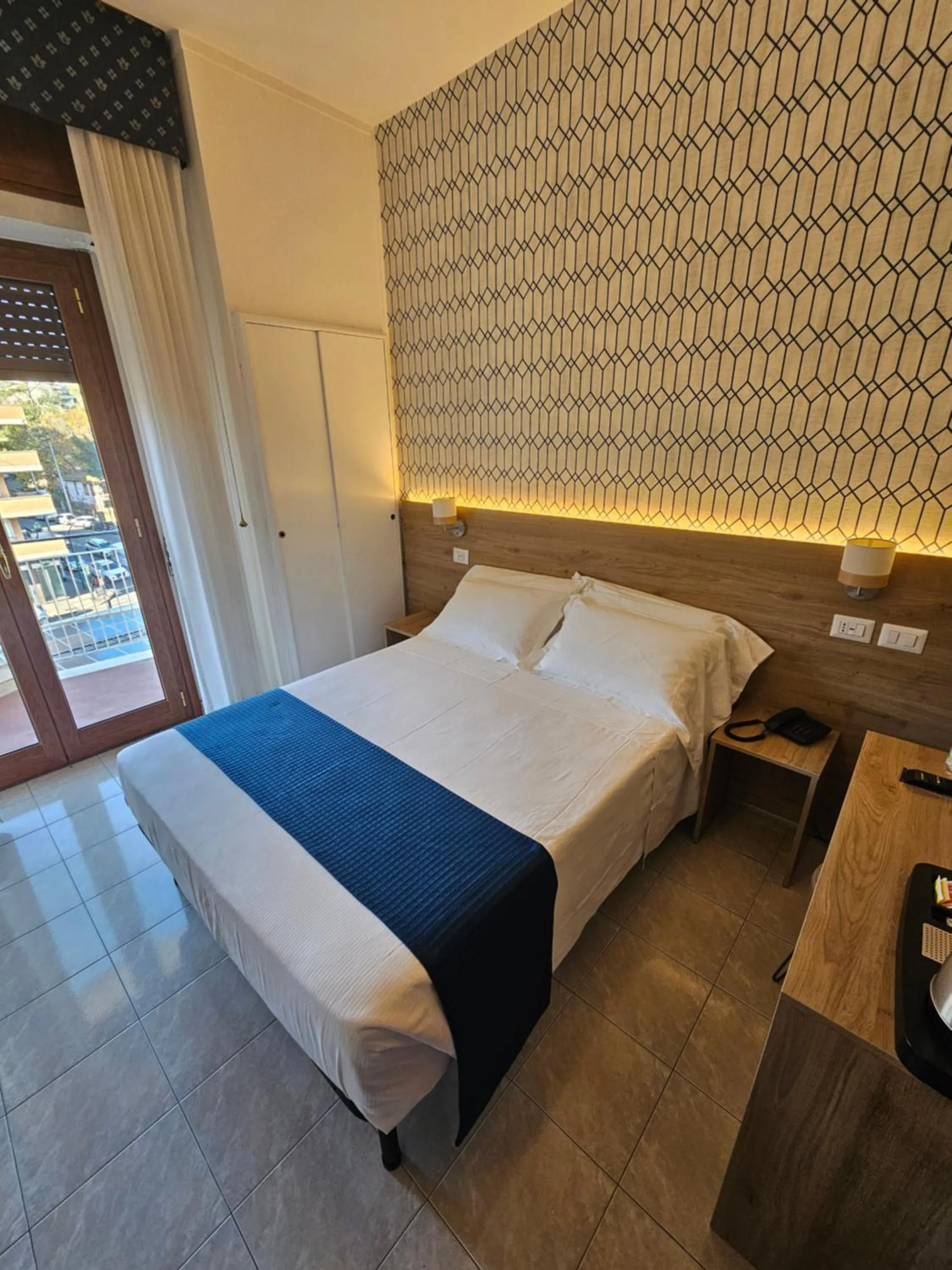 Bedroom, Bed in Hotel Pacific