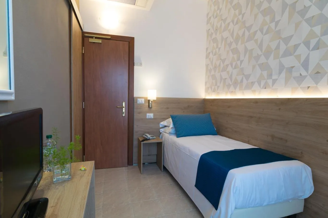 Bed in Hotel Pacific